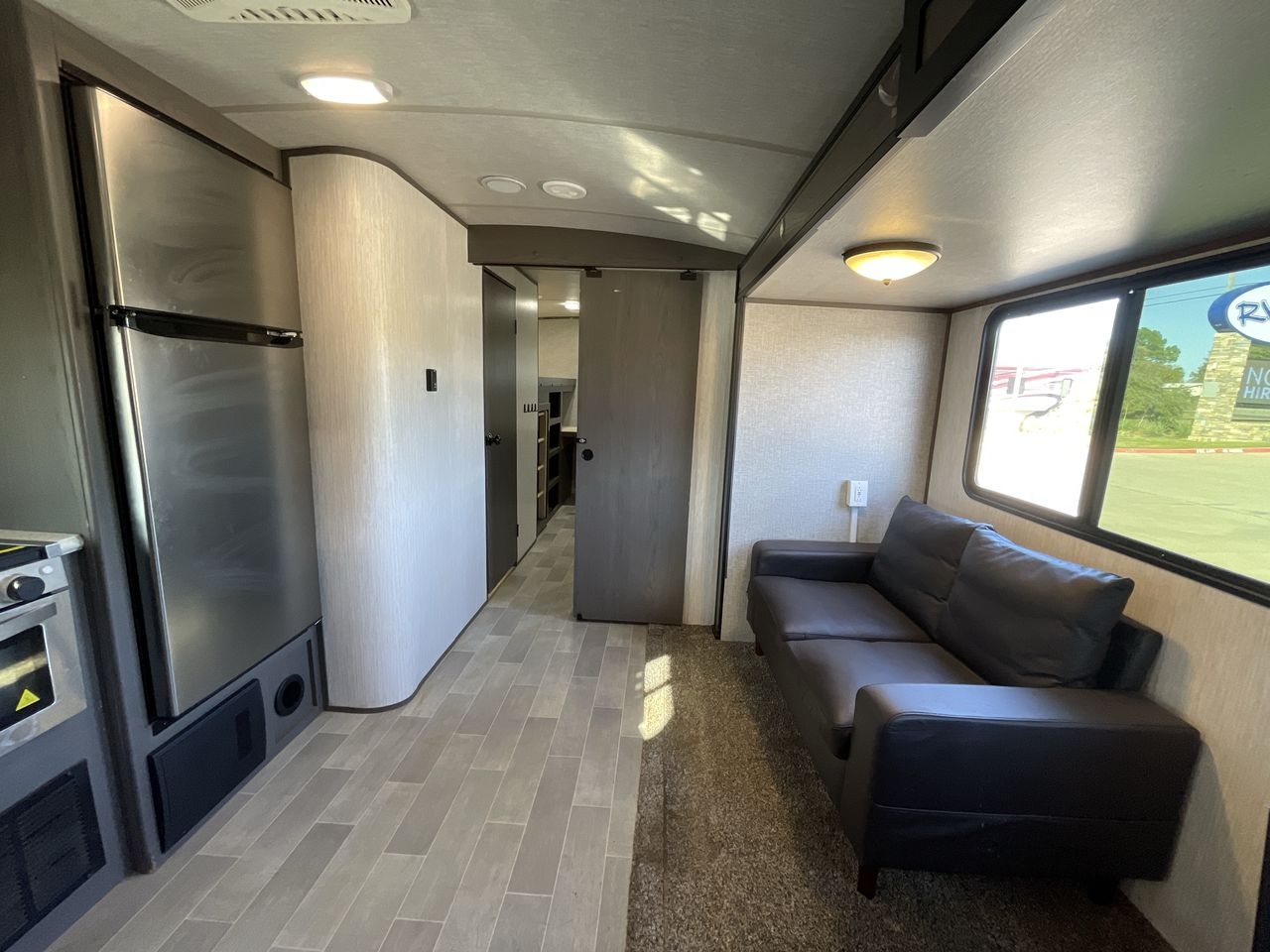 2020 FUN FINDER 32BS