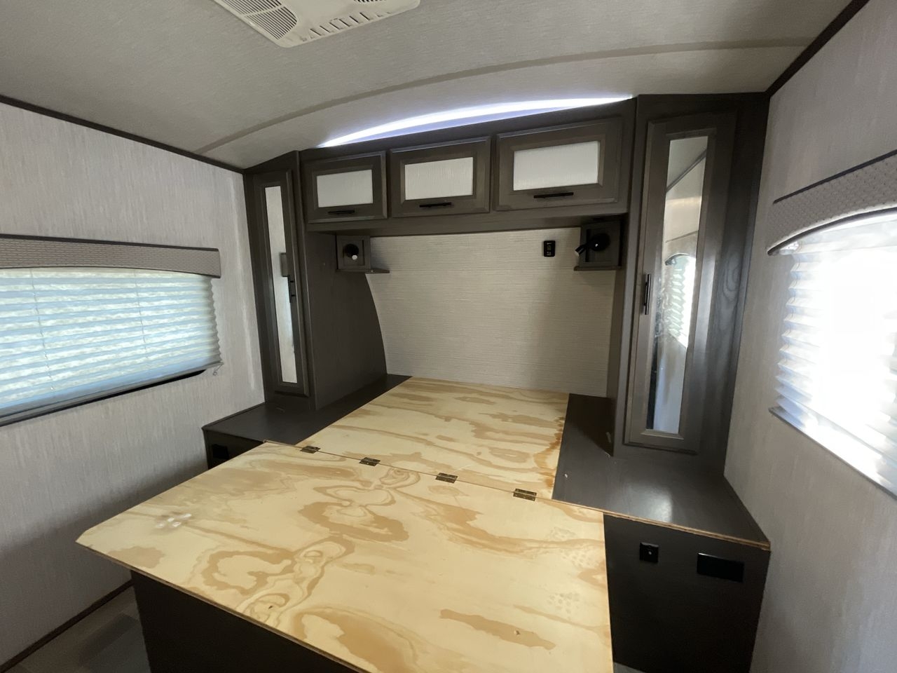 2020 FUN FINDER 32BS