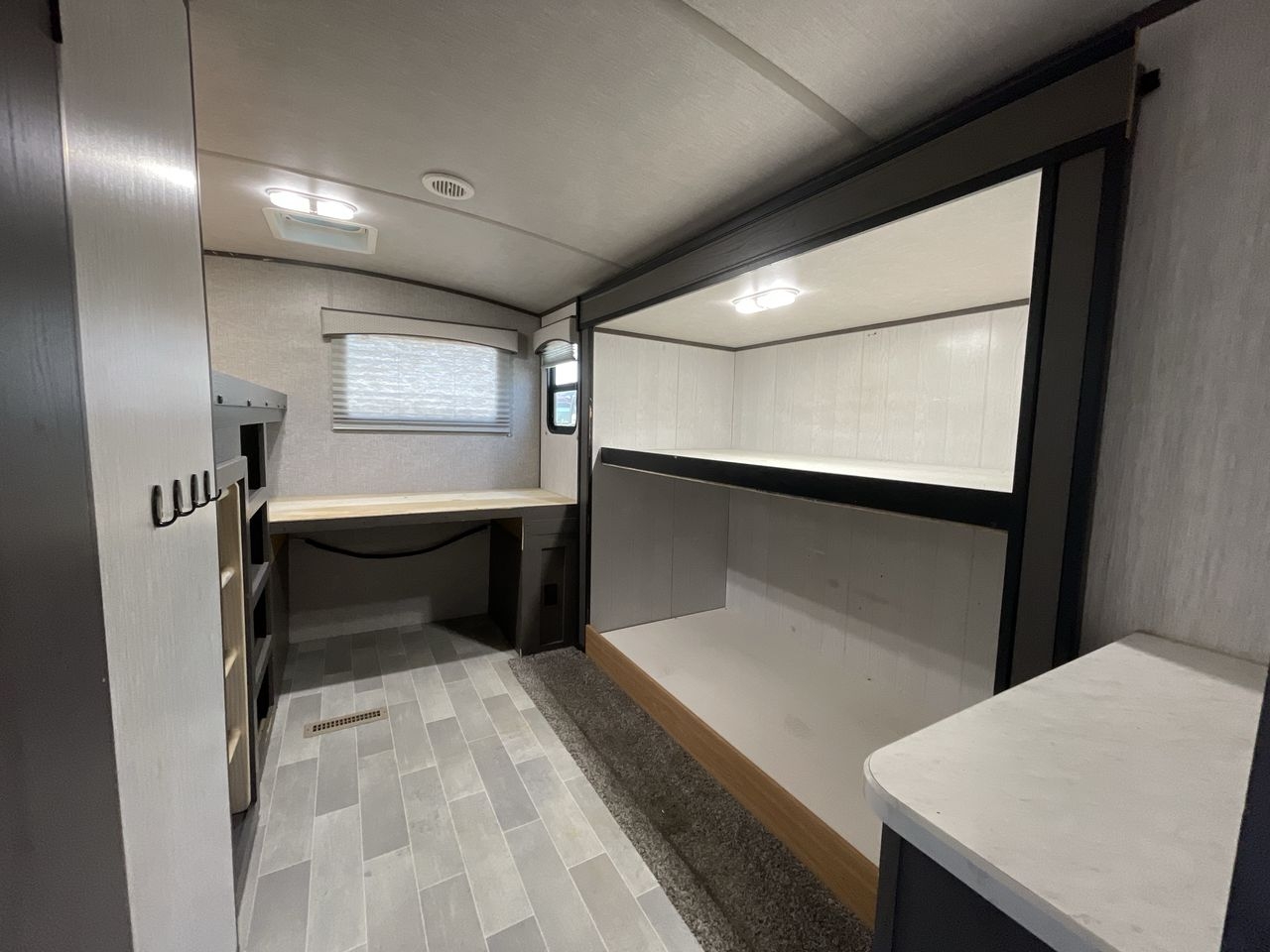 2020 FUN FINDER 32BS