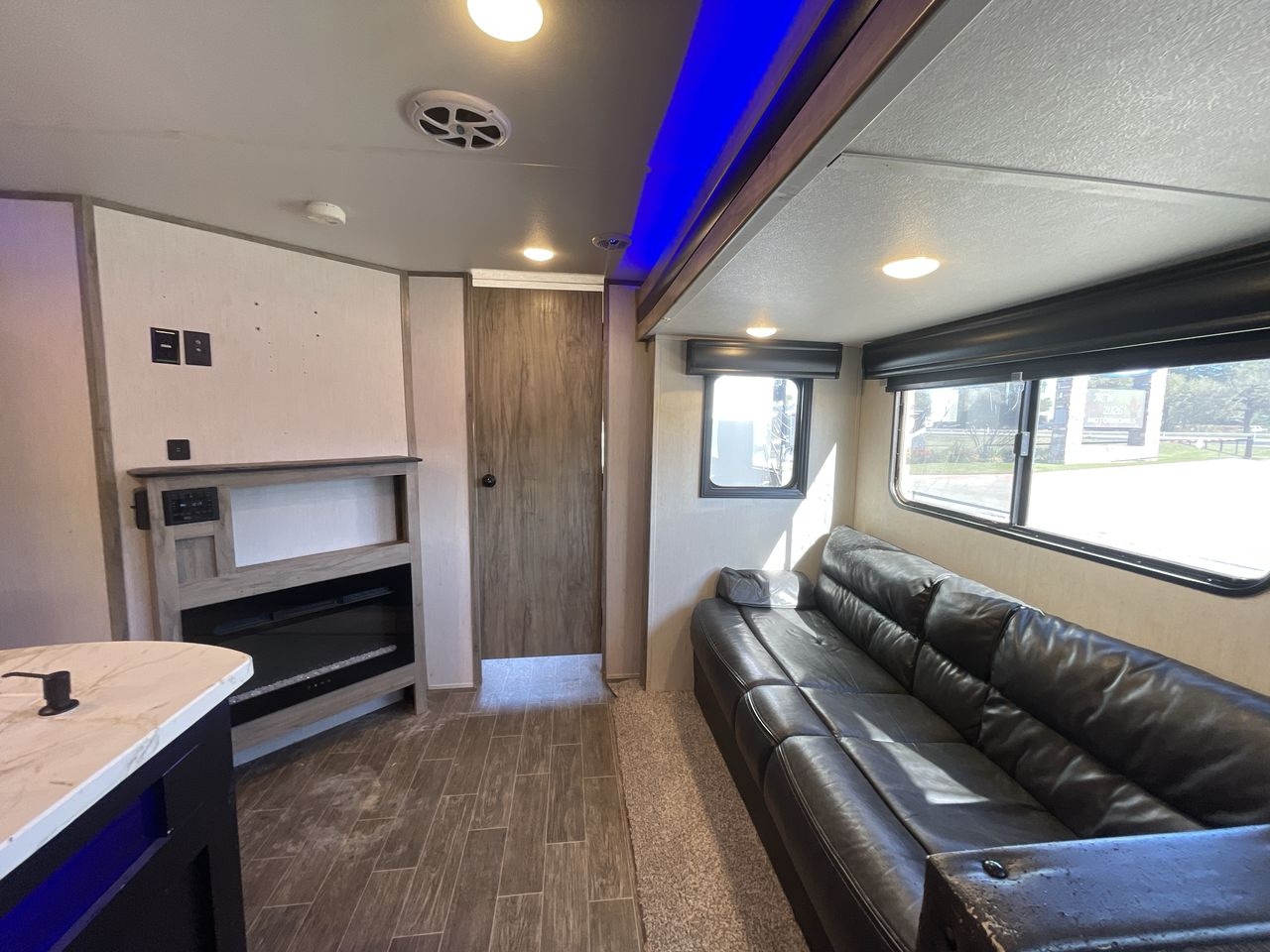 2022 FOREST RIVER CHEROKEE 33BH-L