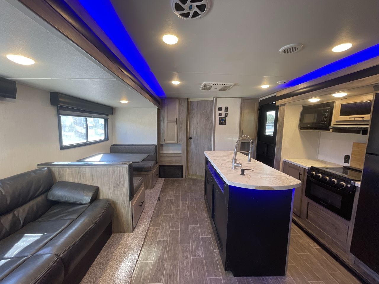 2022 FOREST RIVER CHEROKEE 33BH-L