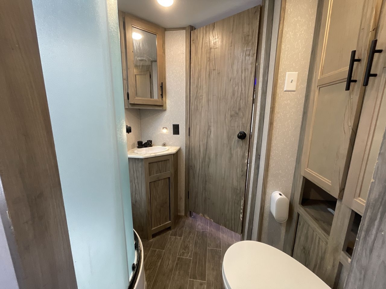 2022 FOREST RIVER CHEROKEE 33BH-L