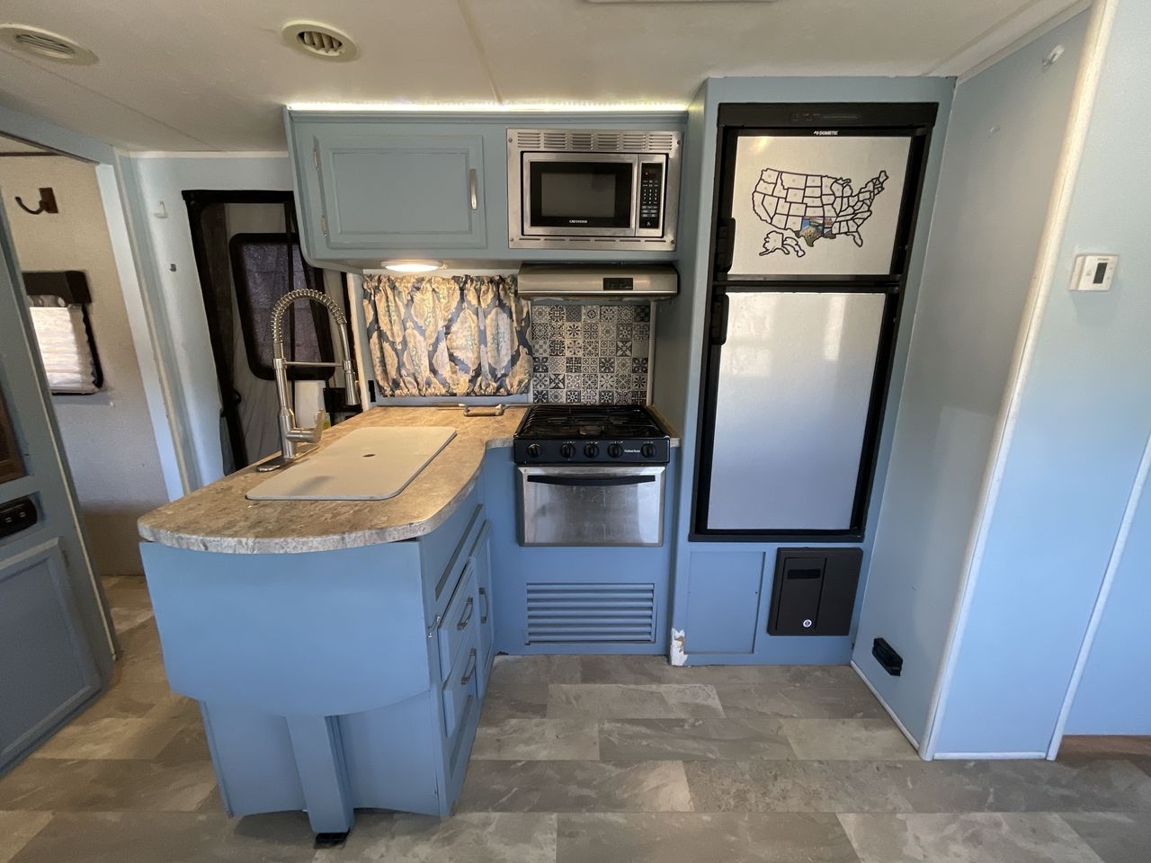 2019 COACHMEN APEX 289TBSS