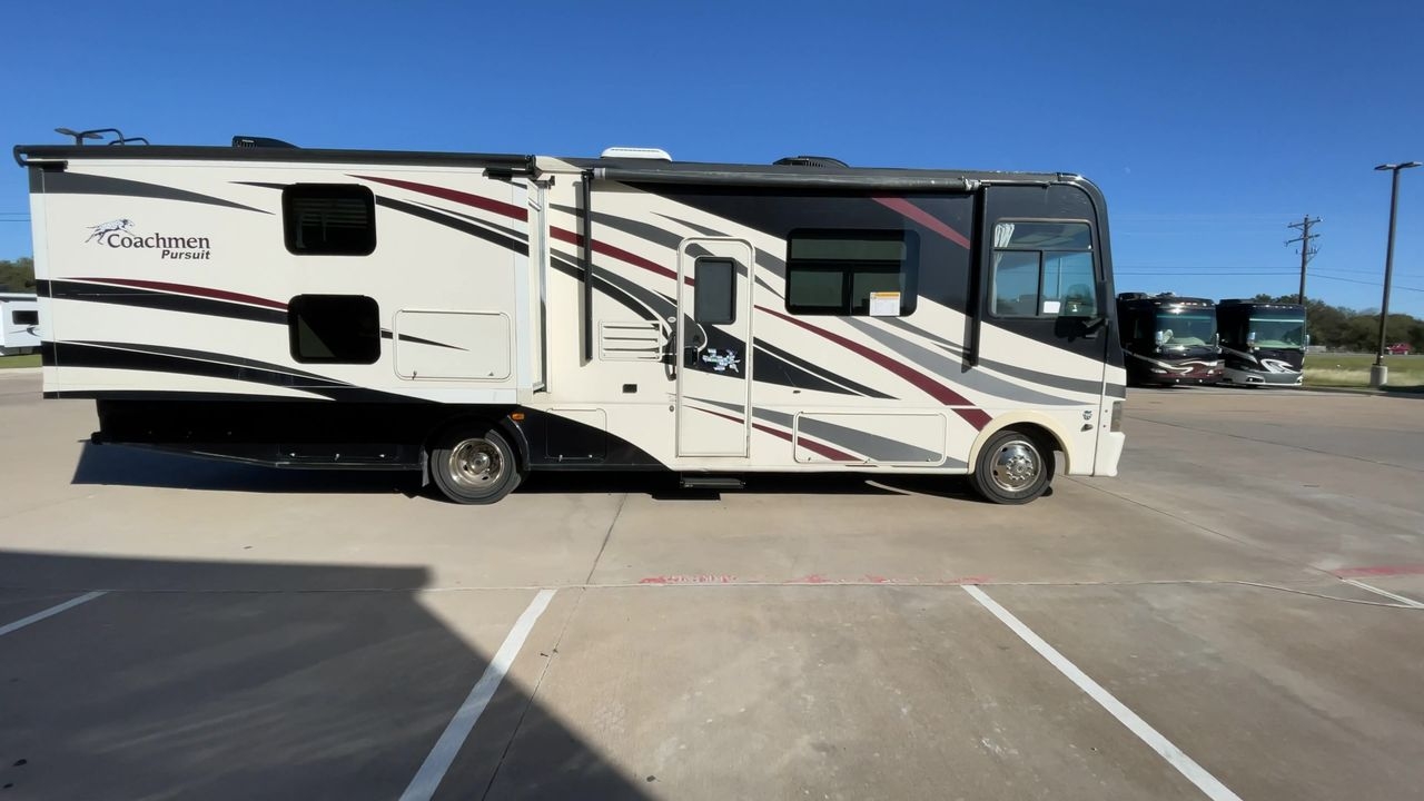 2018 COACHMEN PURSUIT 33BH