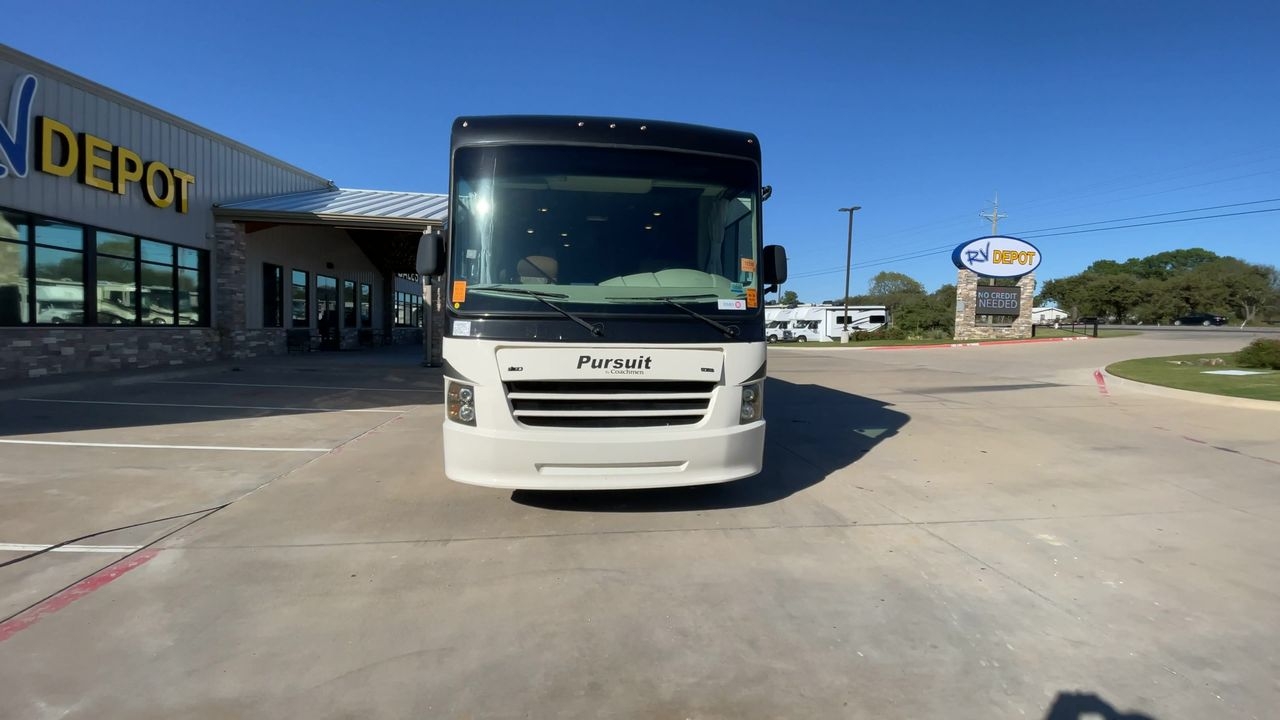 2018 COACHMEN PURSUIT 33BH