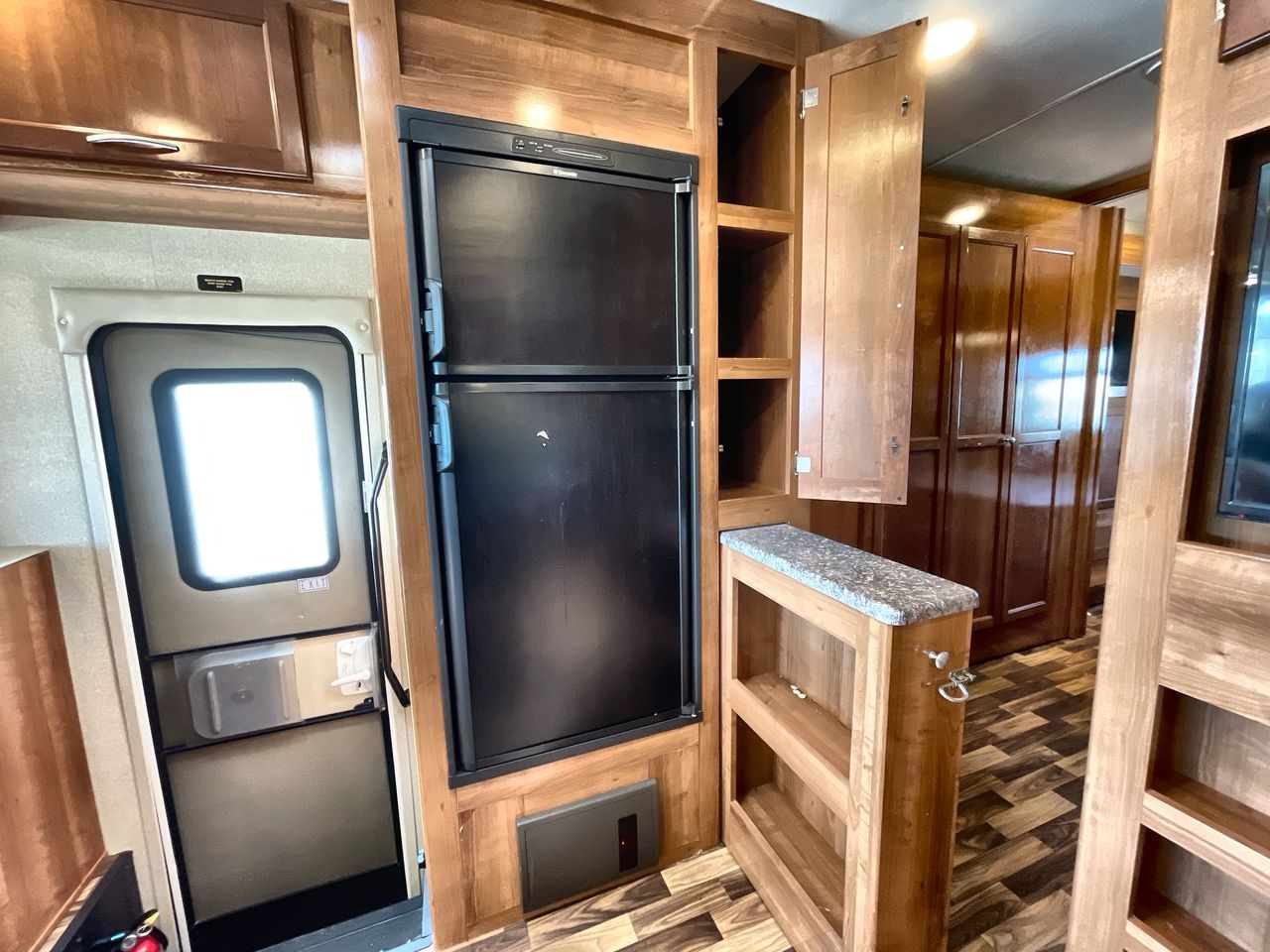 2018 COACHMEN PURSUIT 33BH
