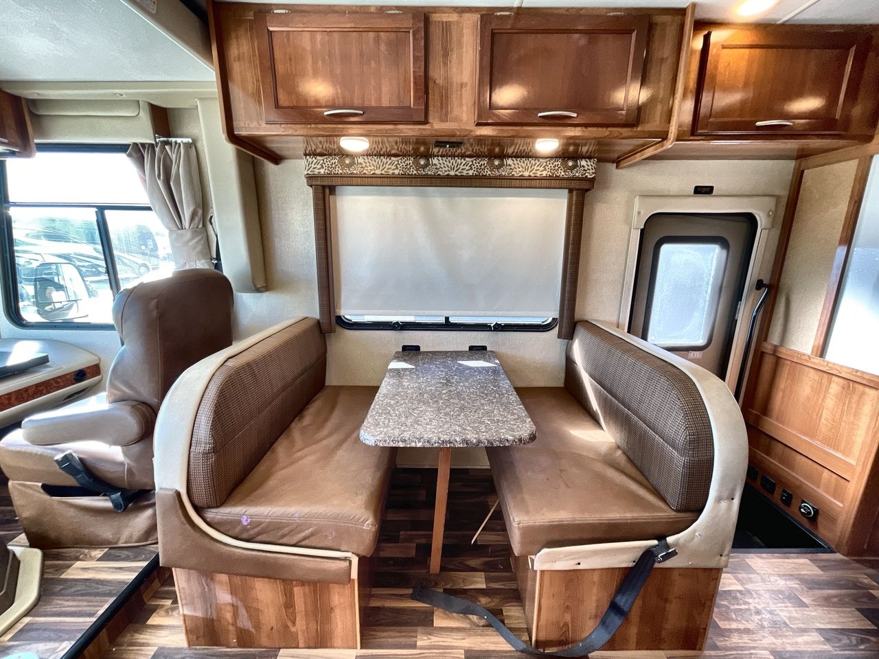 2018 COACHMEN PURSUIT 33BH