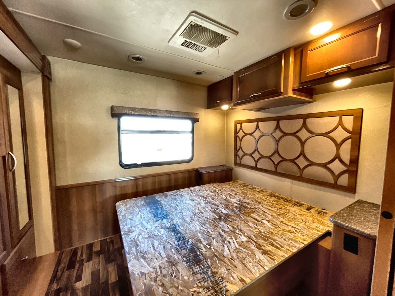 2018 COACHMEN PURSUIT 33BH