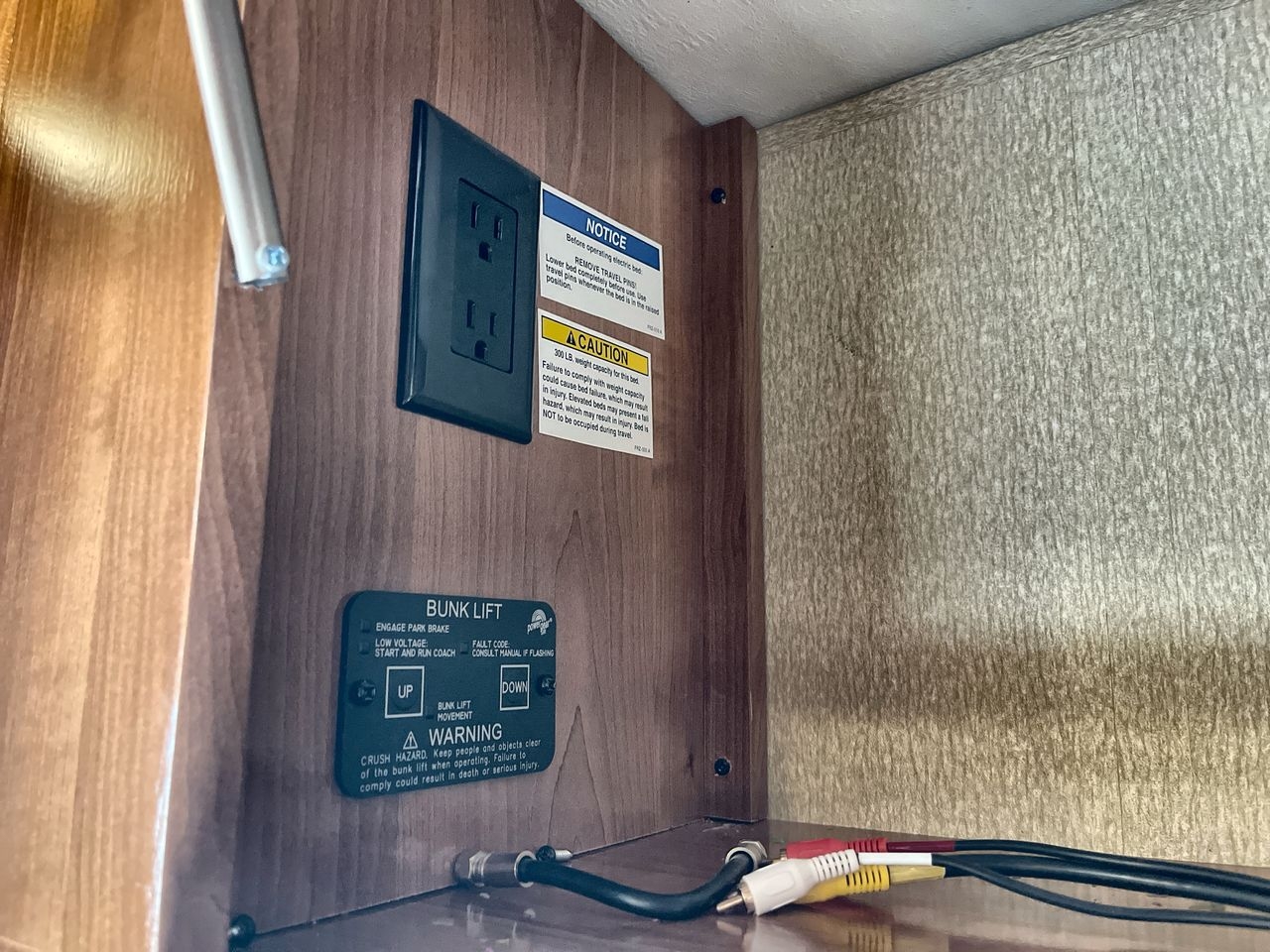 2018 COACHMEN PURSUIT 33BH