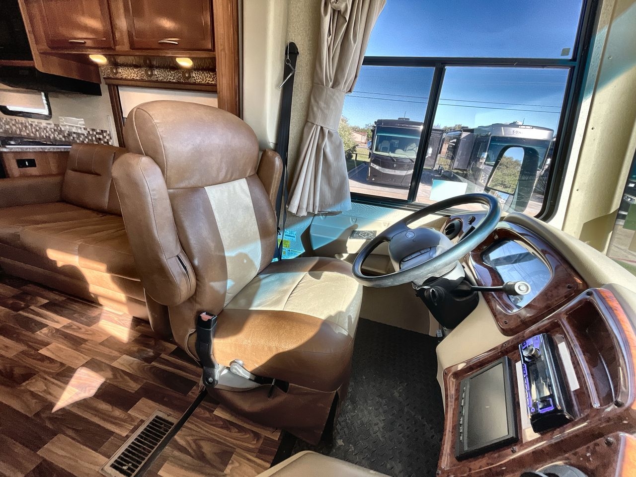 2018 COACHMEN PURSUIT 33BH