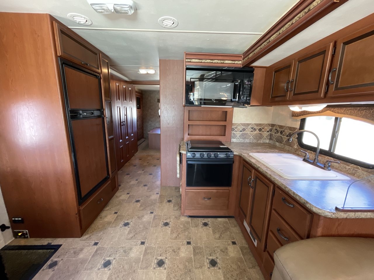 2013 THOR HURRICANE 33G