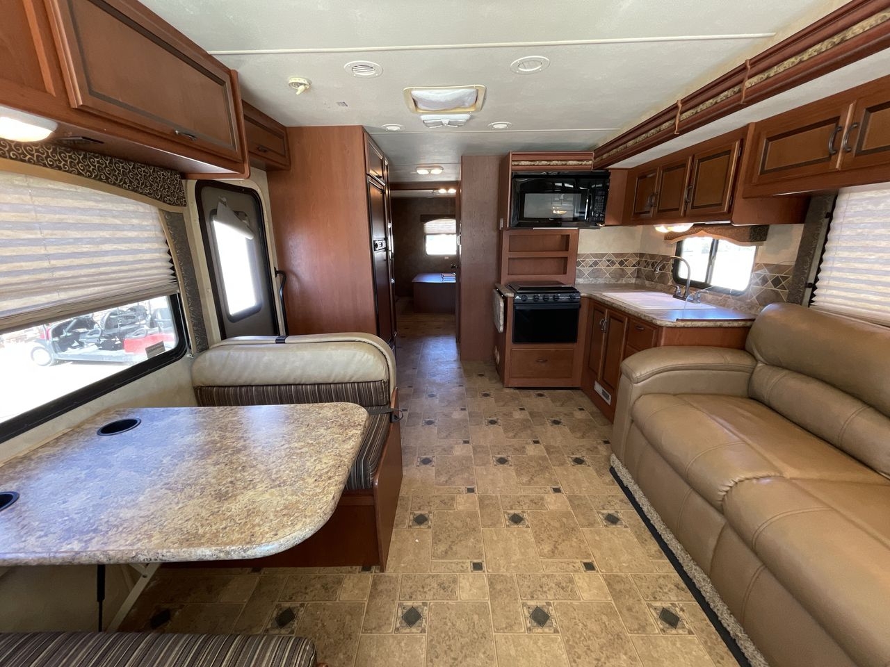 2013 THOR HURRICANE 33G