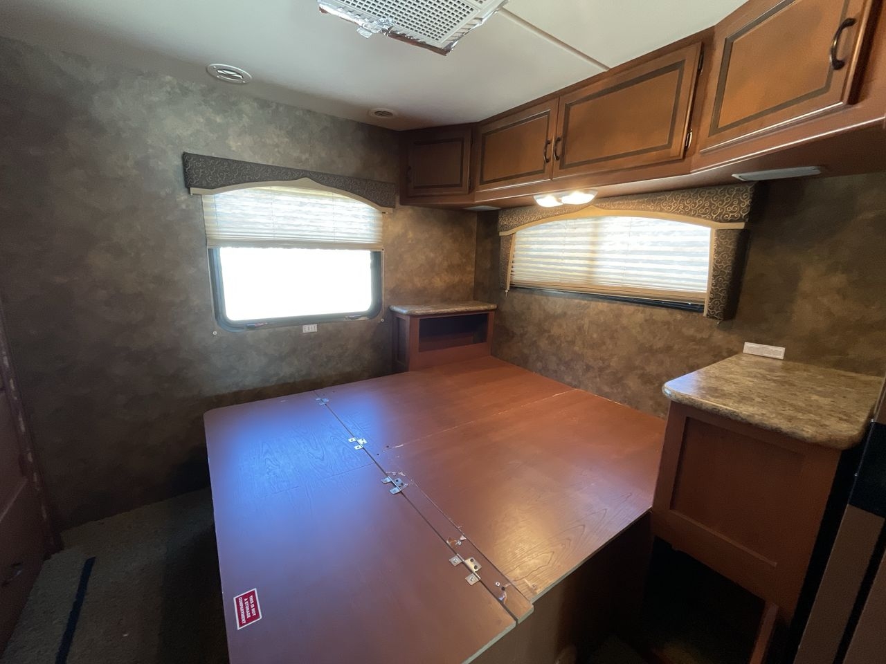 2013 THOR HURRICANE 33G