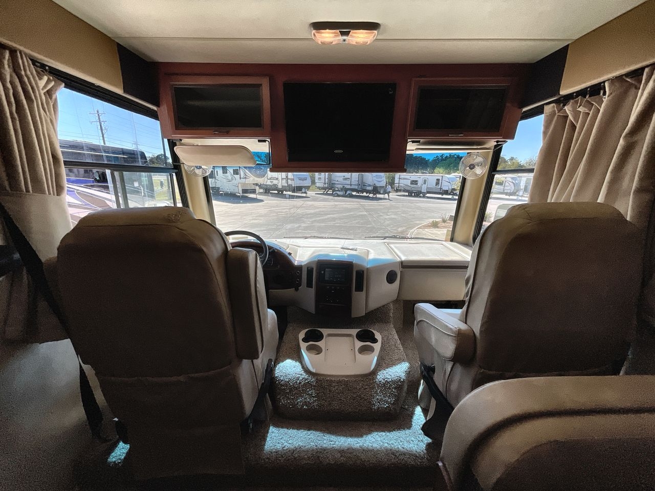 2013 THOR HURRICANE 33G