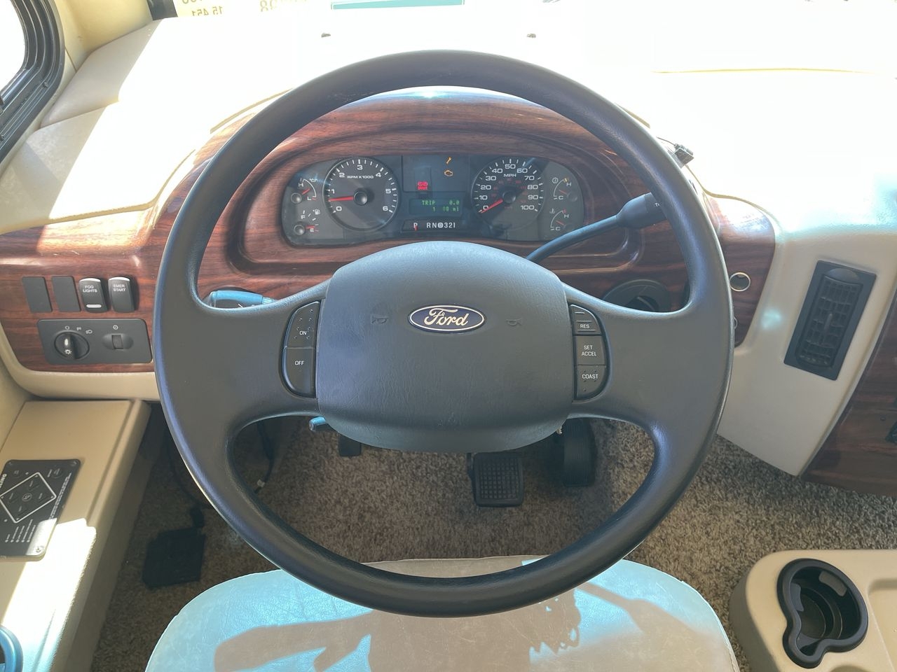 2013 THOR HURRICANE 33G