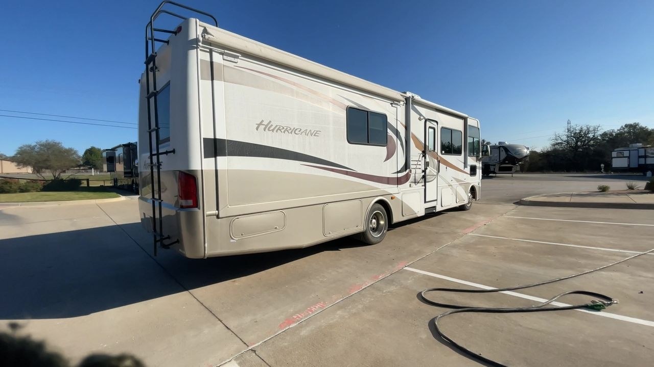 2013 THOR HURRICANE 33G