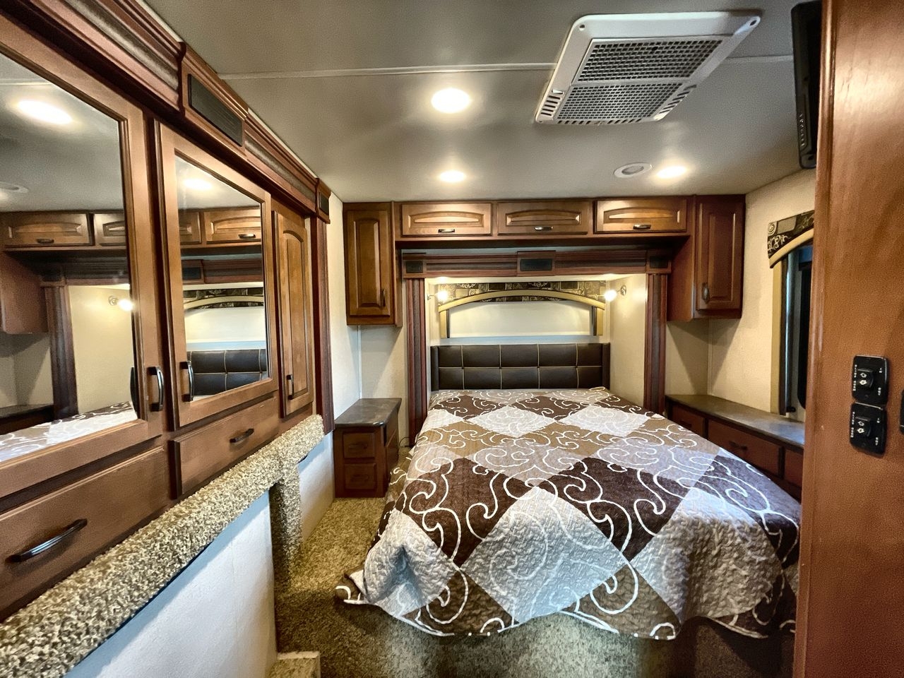 2015 JAYCO PRECEPT 35UN