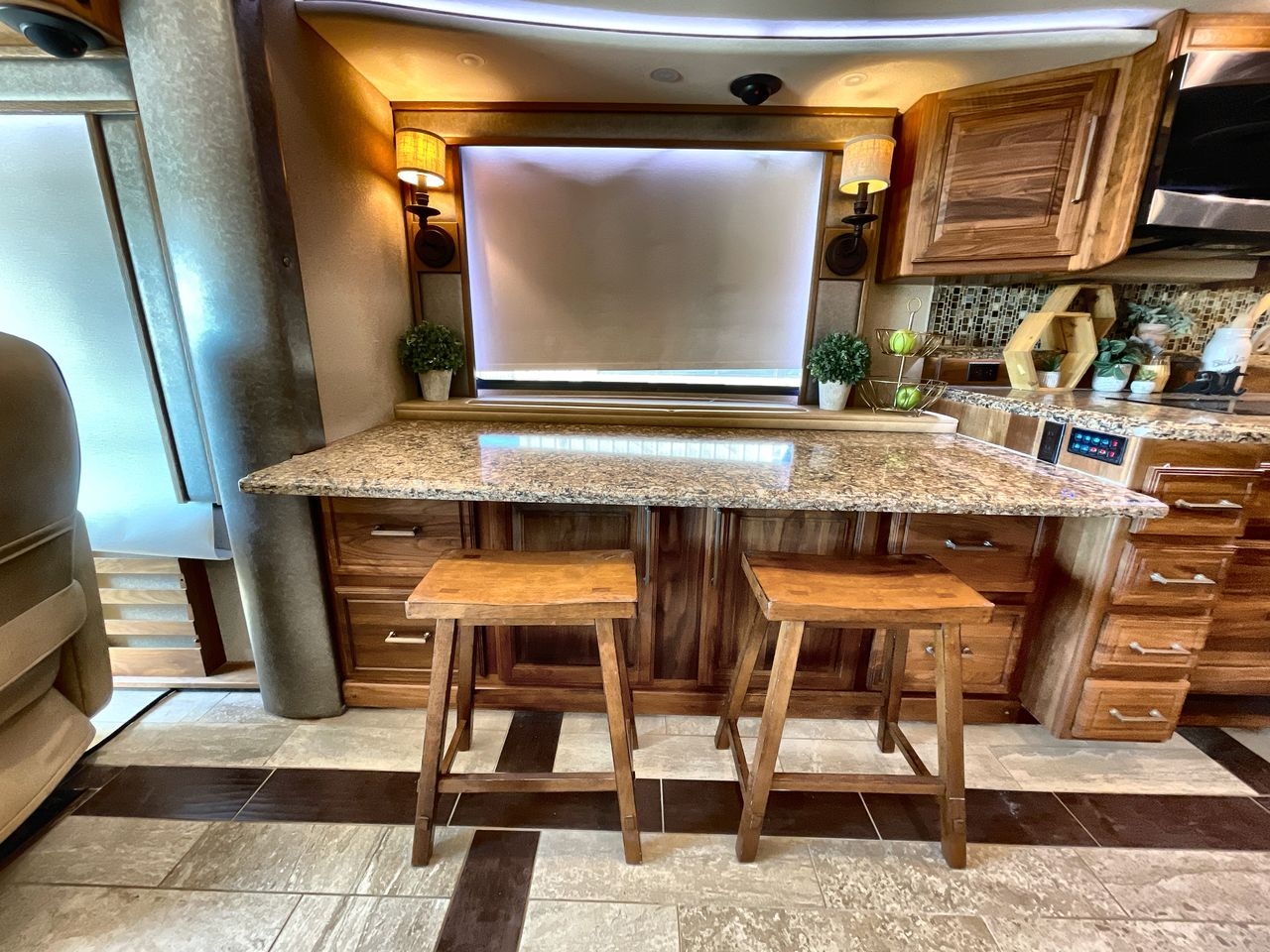 2014 FORETRAVEL IH-45