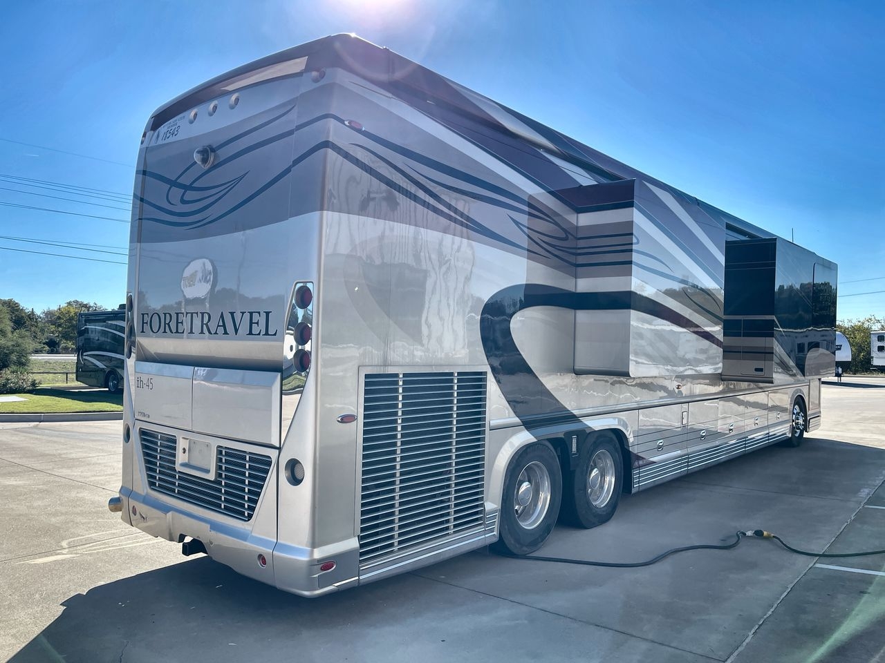 2014 FORETRAVEL IH-45