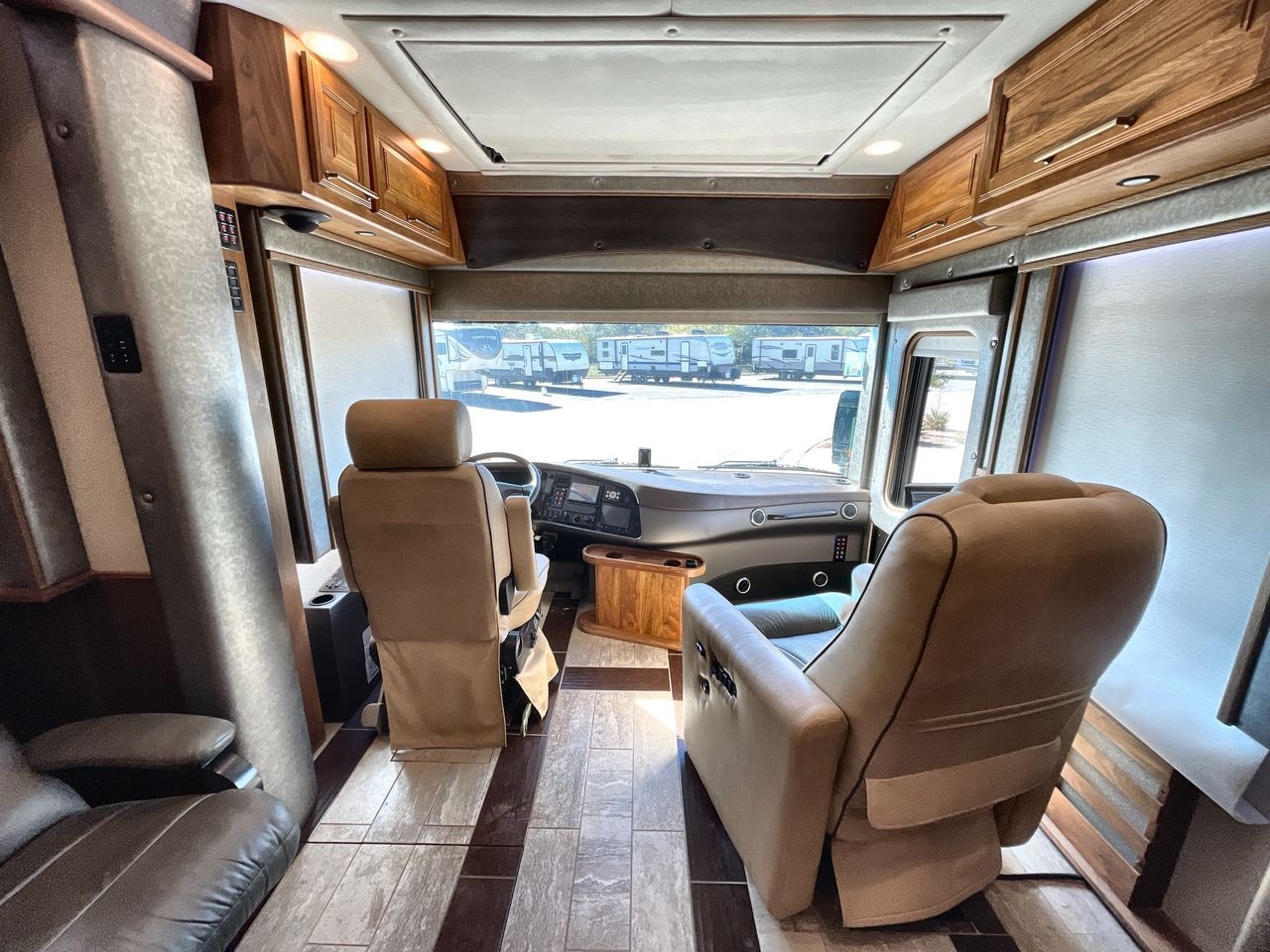 2014 FORETRAVEL IH-45