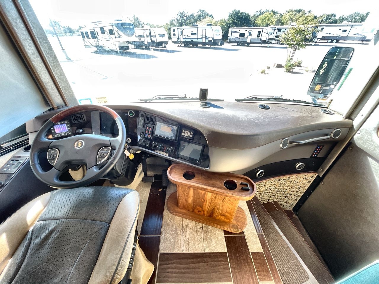 2014 FORETRAVEL IH-45