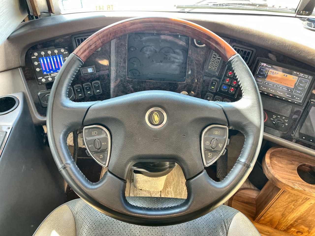 2014 FORETRAVEL IH-45