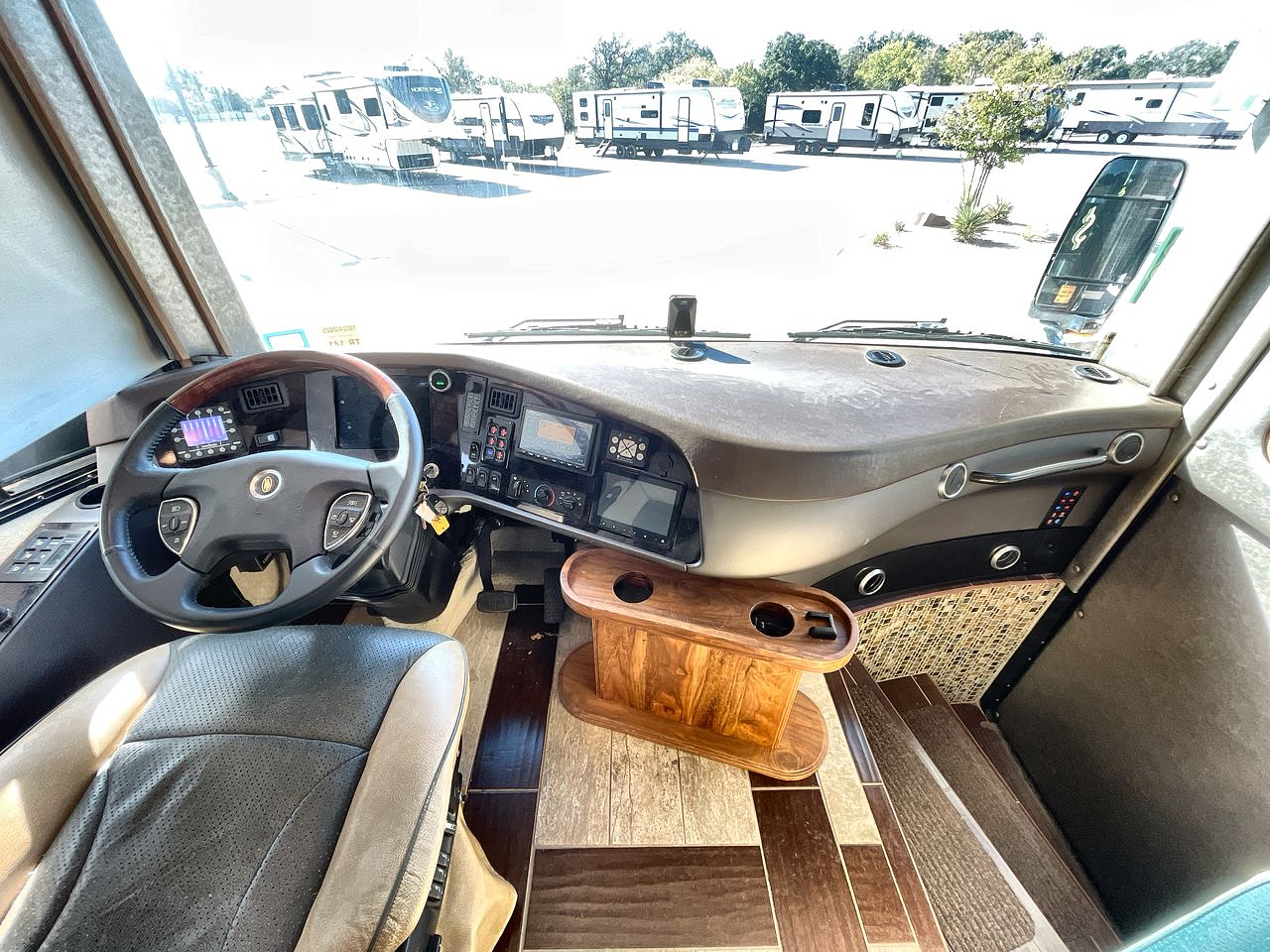 2014 FORETRAVEL IH-45