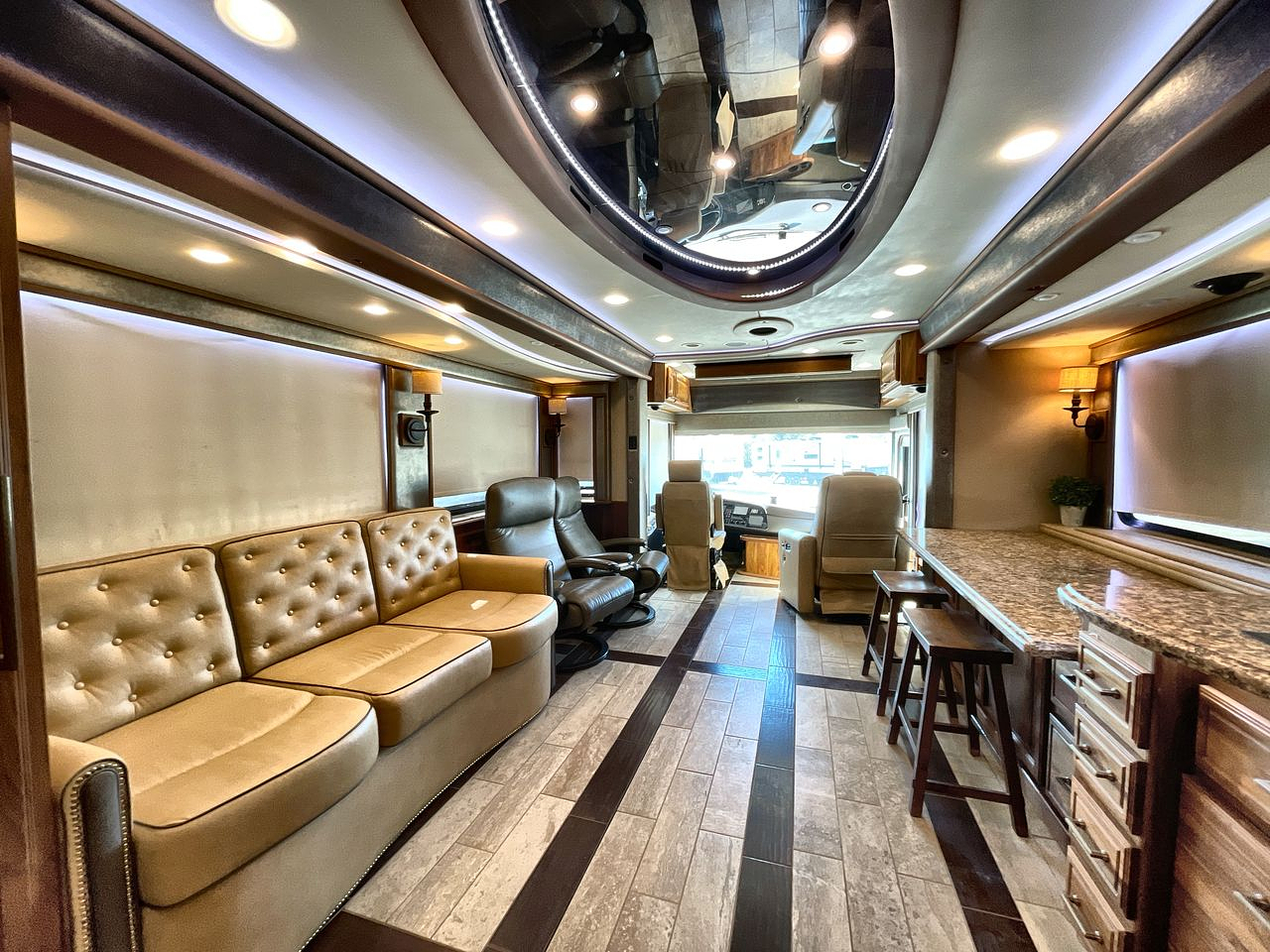 2014 FORETRAVEL IH-45