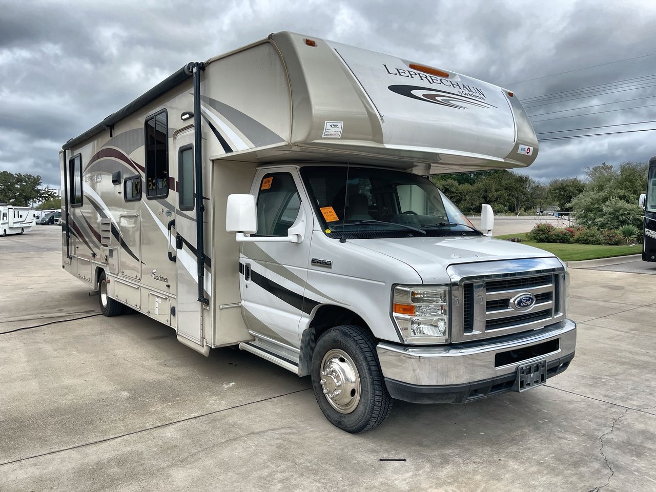 2017 COACHMEN LEPRECHAUN 319DSF