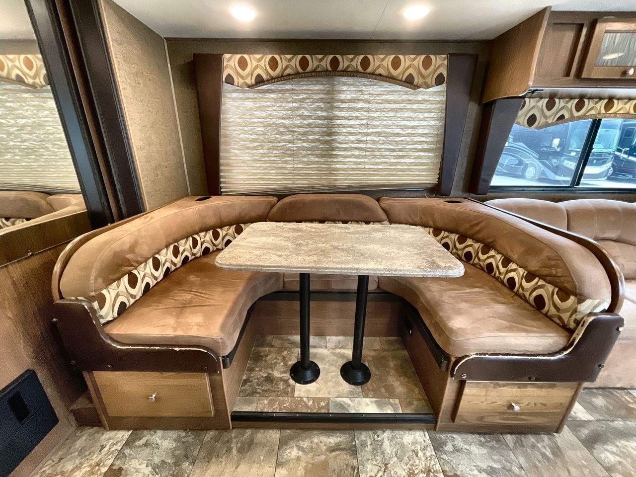 2017 COACHMEN LEPRECHAUN 319DSF
