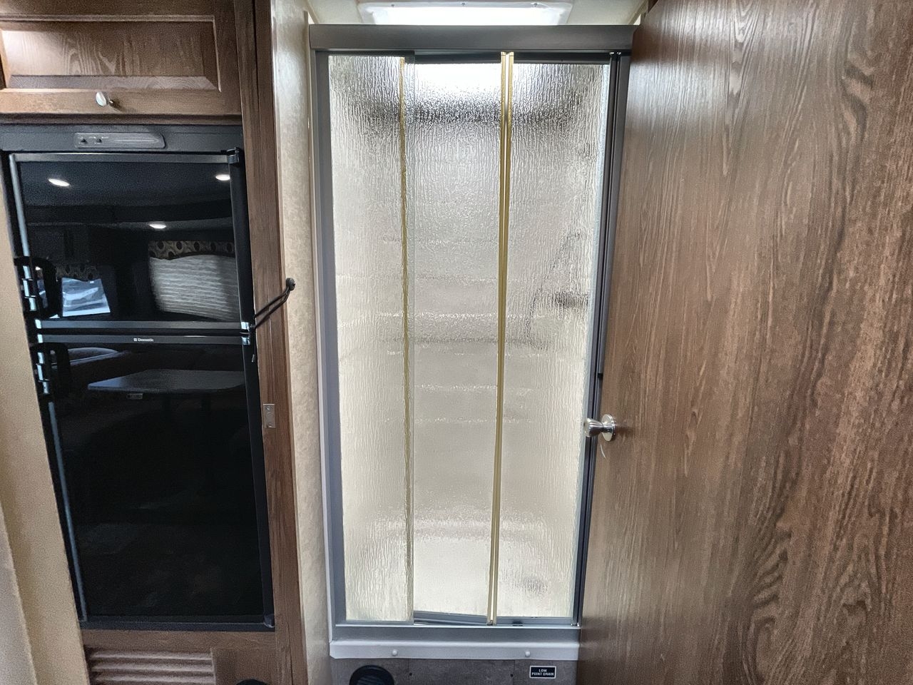 2017 COACHMEN LEPRECHAUN 319DSF