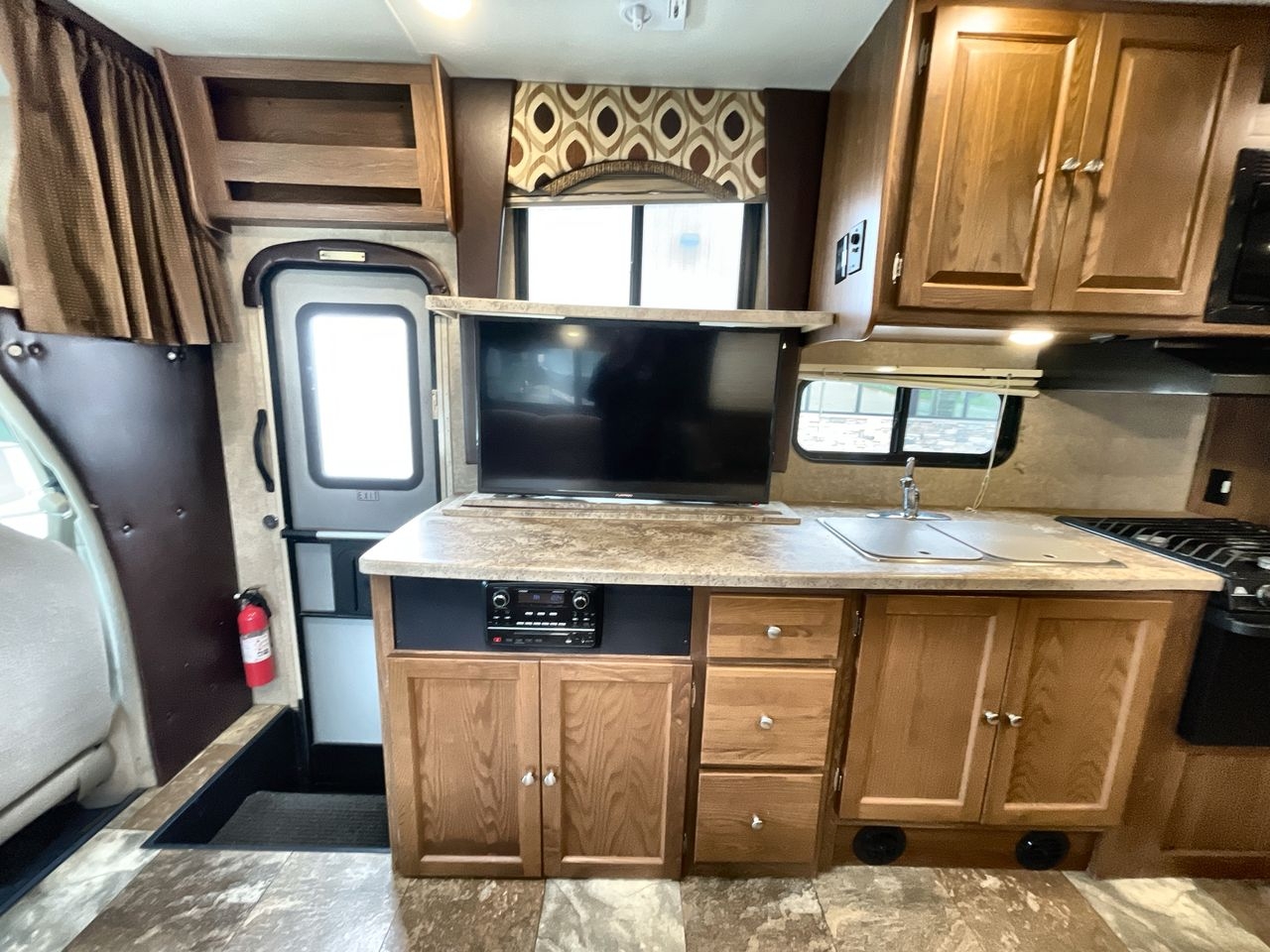 2017 COACHMEN LEPRECHAUN 319DSF