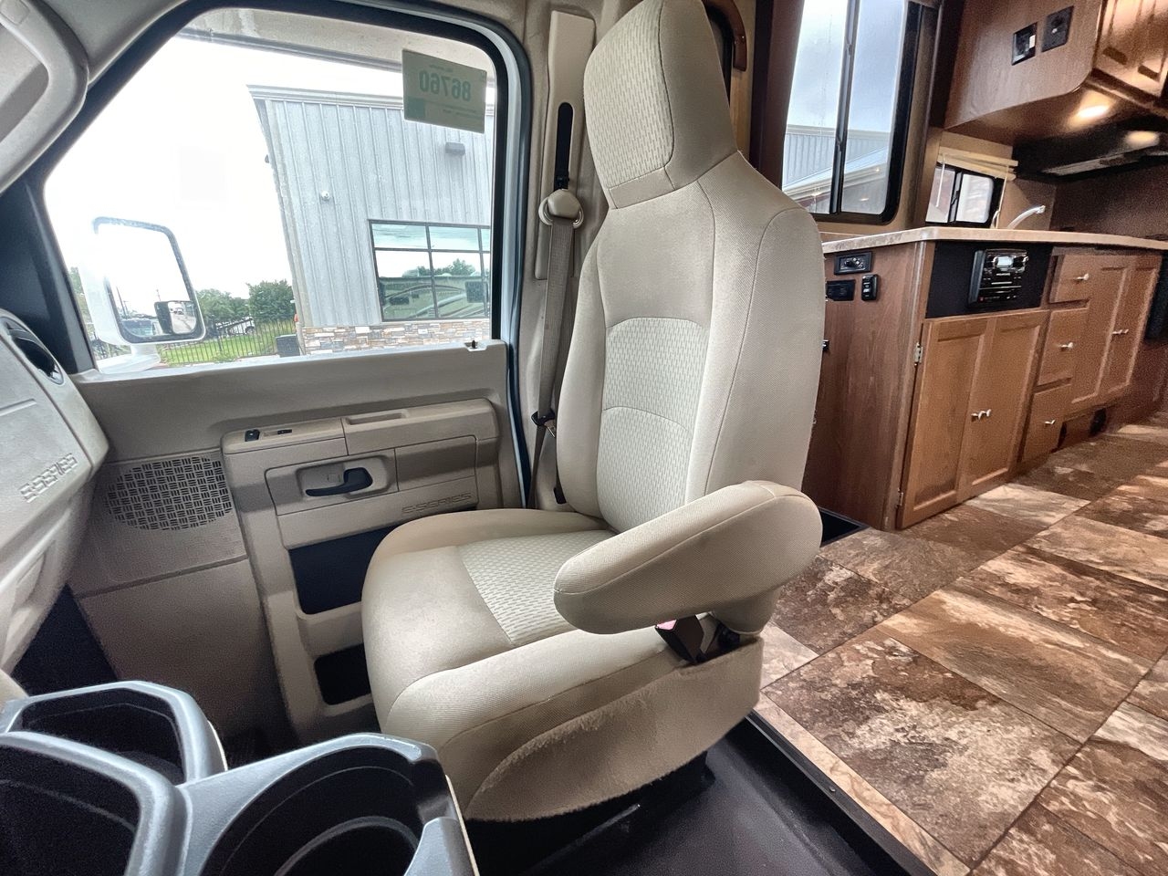 2017 COACHMEN LEPRECHAUN 319DSF