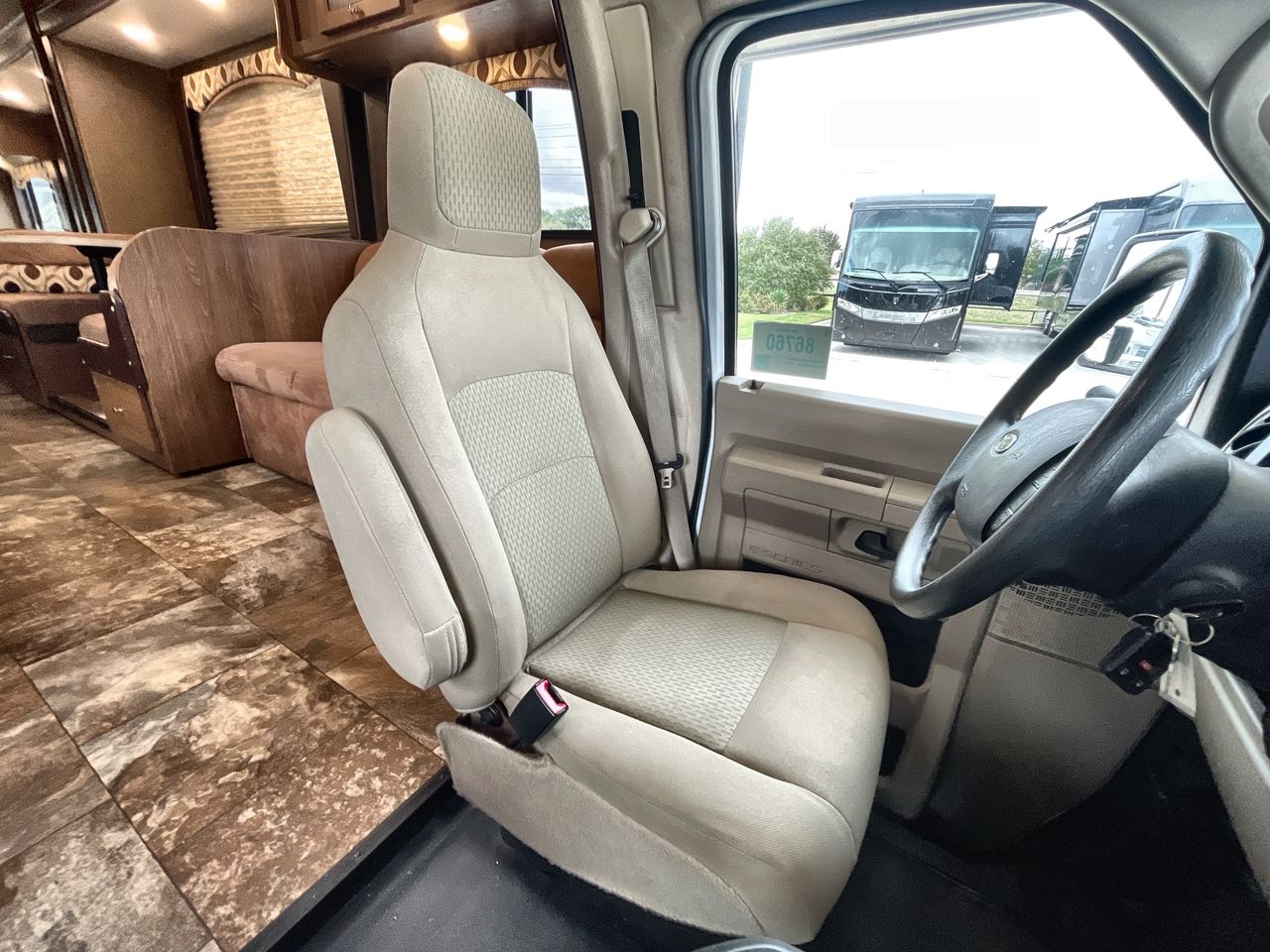2017 COACHMEN LEPRECHAUN 319DSF