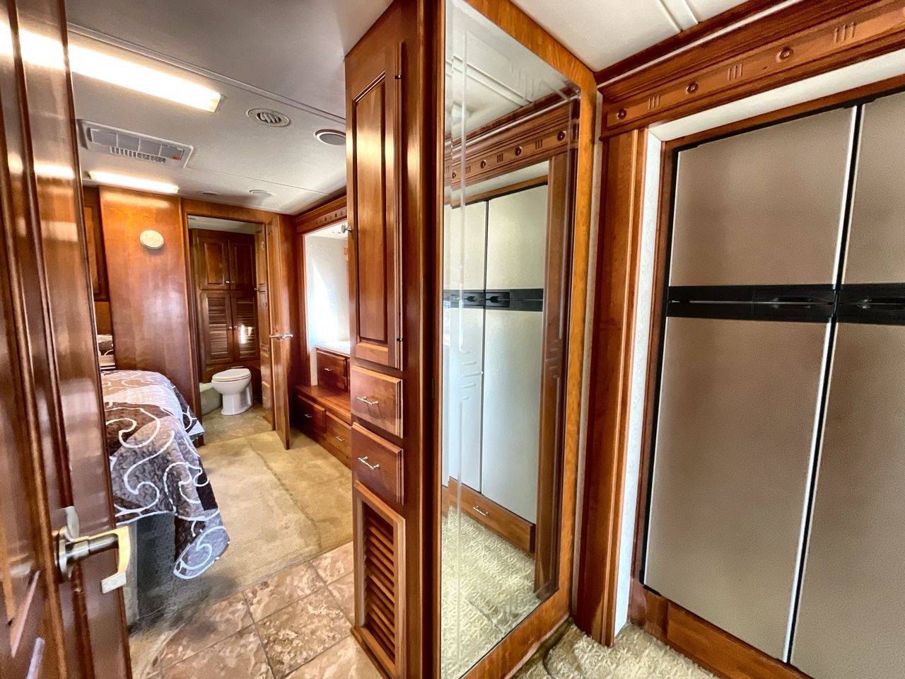 2006 HOLIDAY RAMBLER SCEPTER 42DSQ