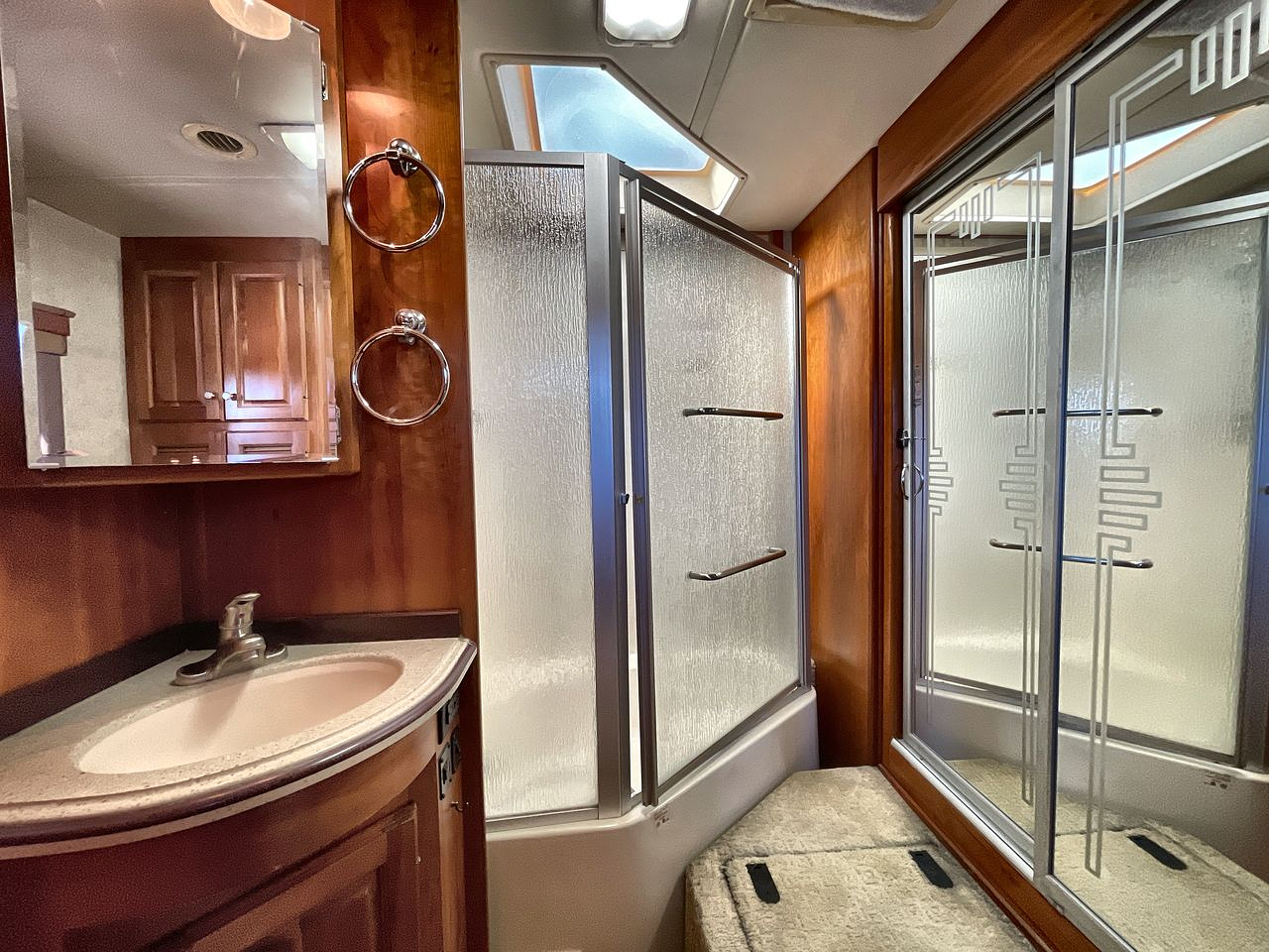 2006 HOLIDAY RAMBLER SCEPTER 42DSQ