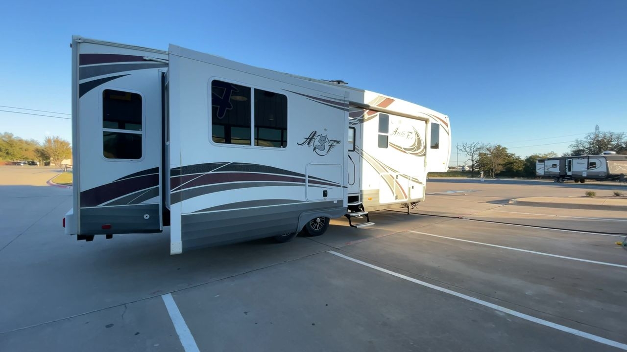 2018 NORTHWOOD ARCTIC FOX 32-5M