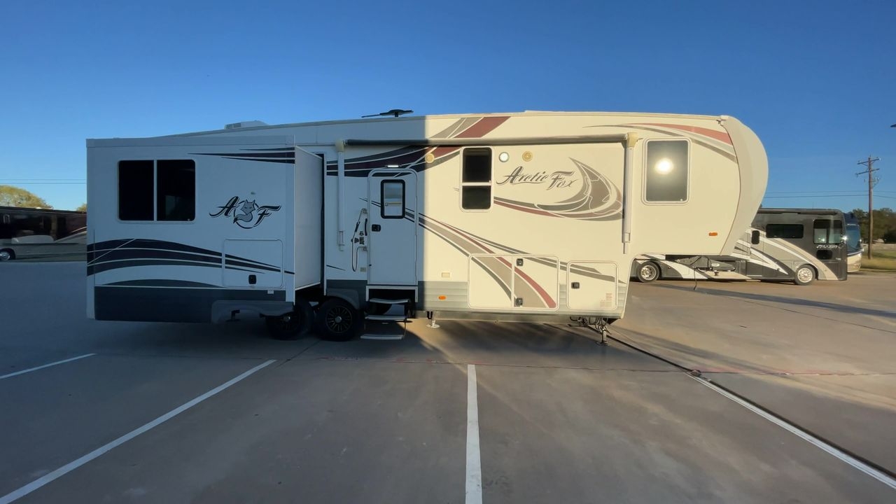 2018 NORTHWOOD ARCTIC FOX 32-5M