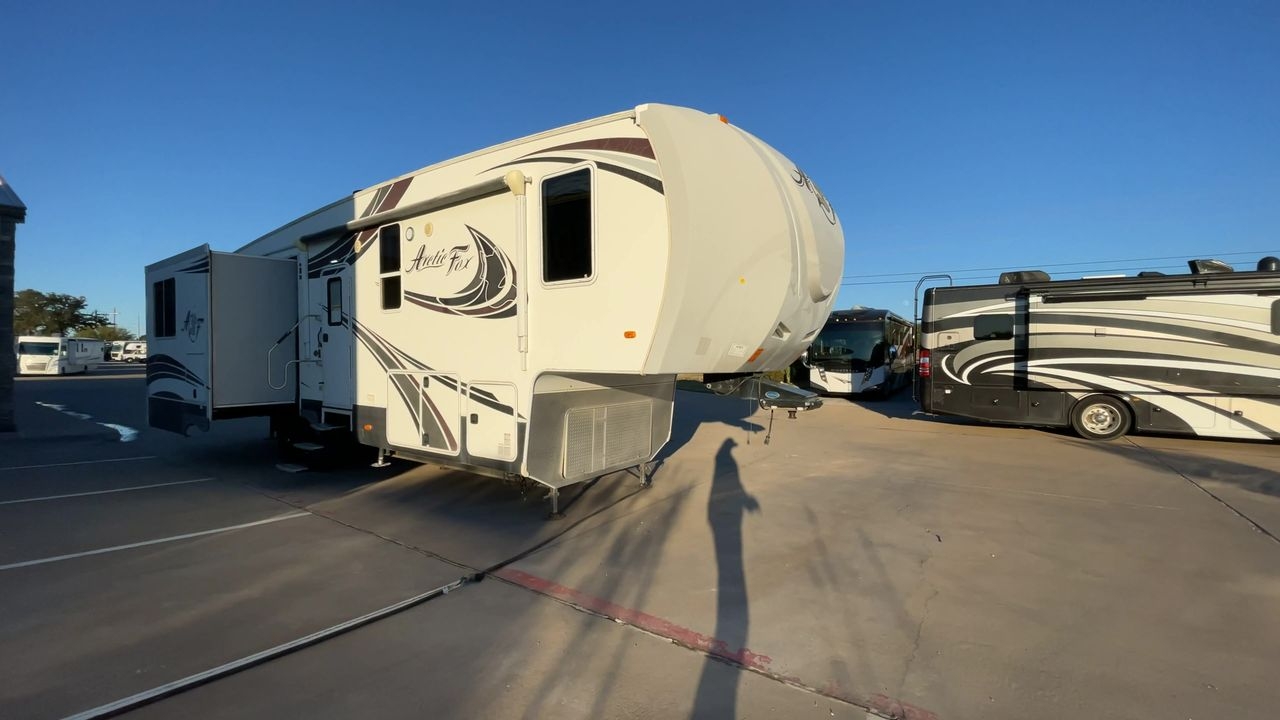 2018 NORTHWOOD ARCTIC FOX 32-5M