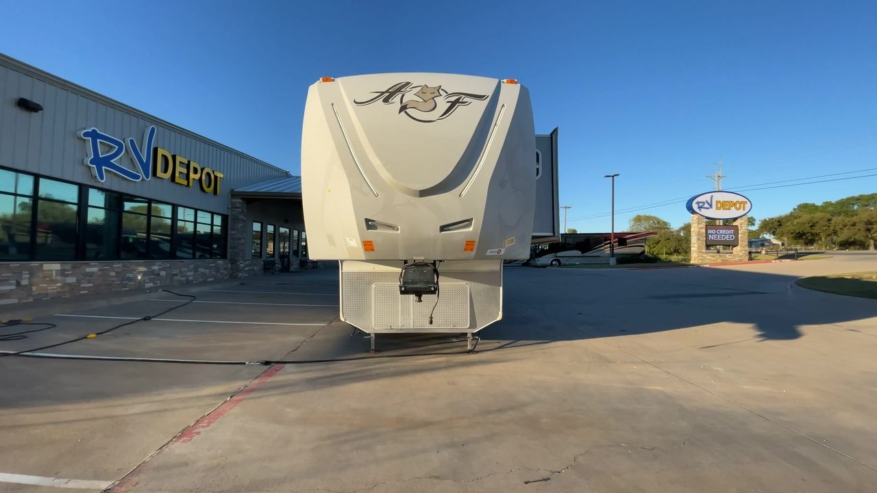 2018 NORTHWOOD ARCTIC FOX 32-5M