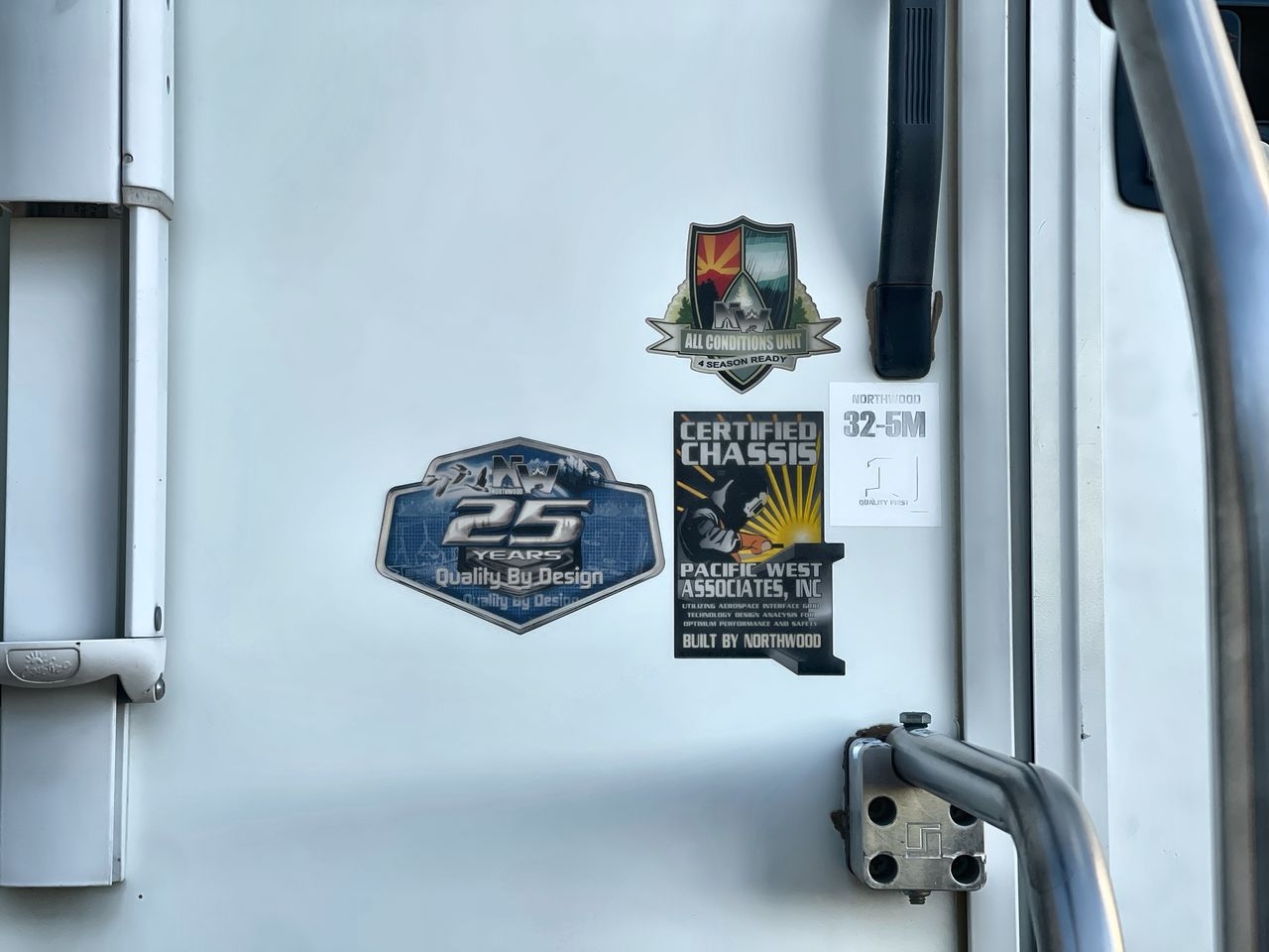 2018 NORTHWOOD ARCTIC FOX 32-5M