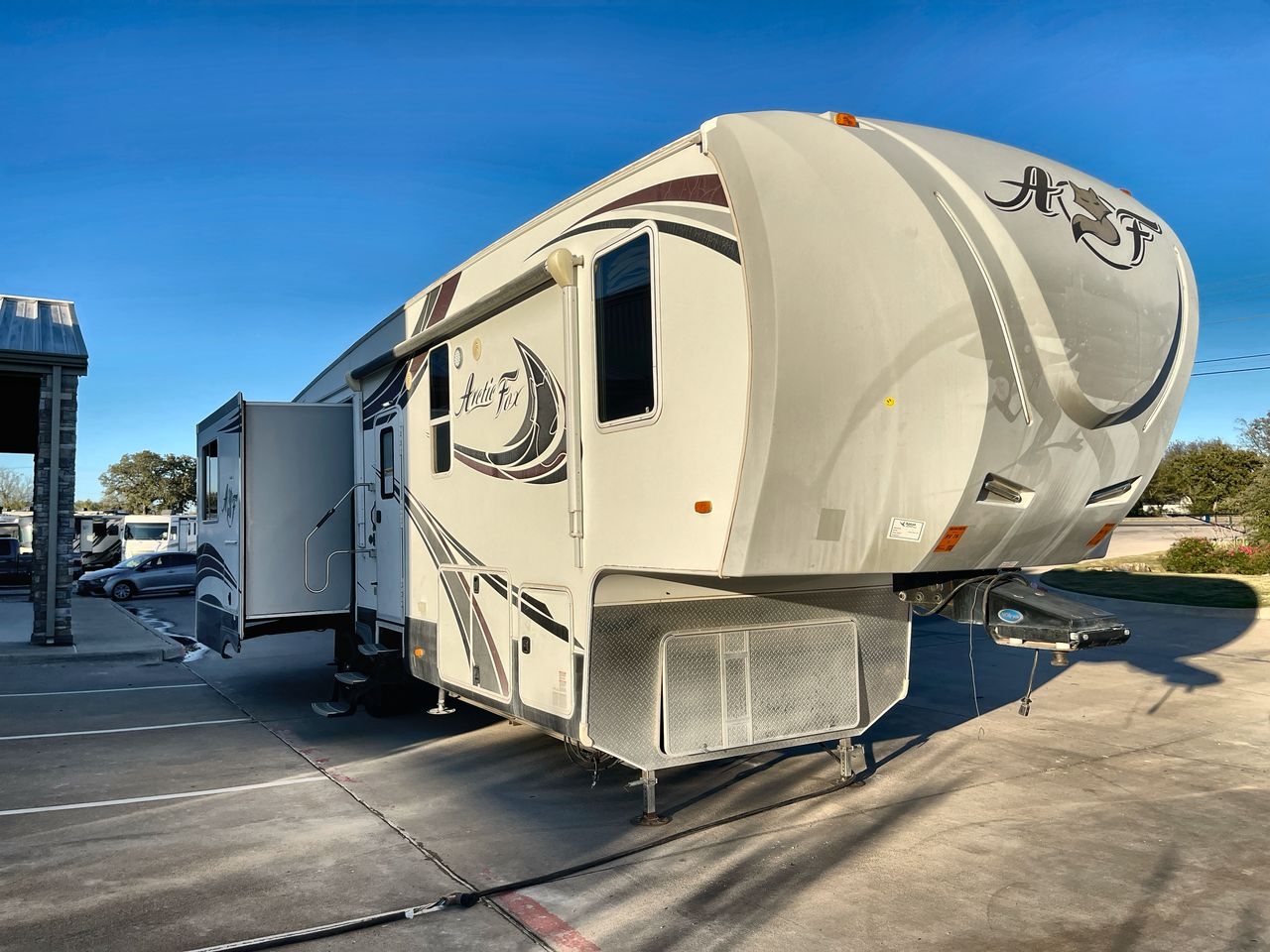 2018 NORTHWOOD ARCTIC FOX 32-5M