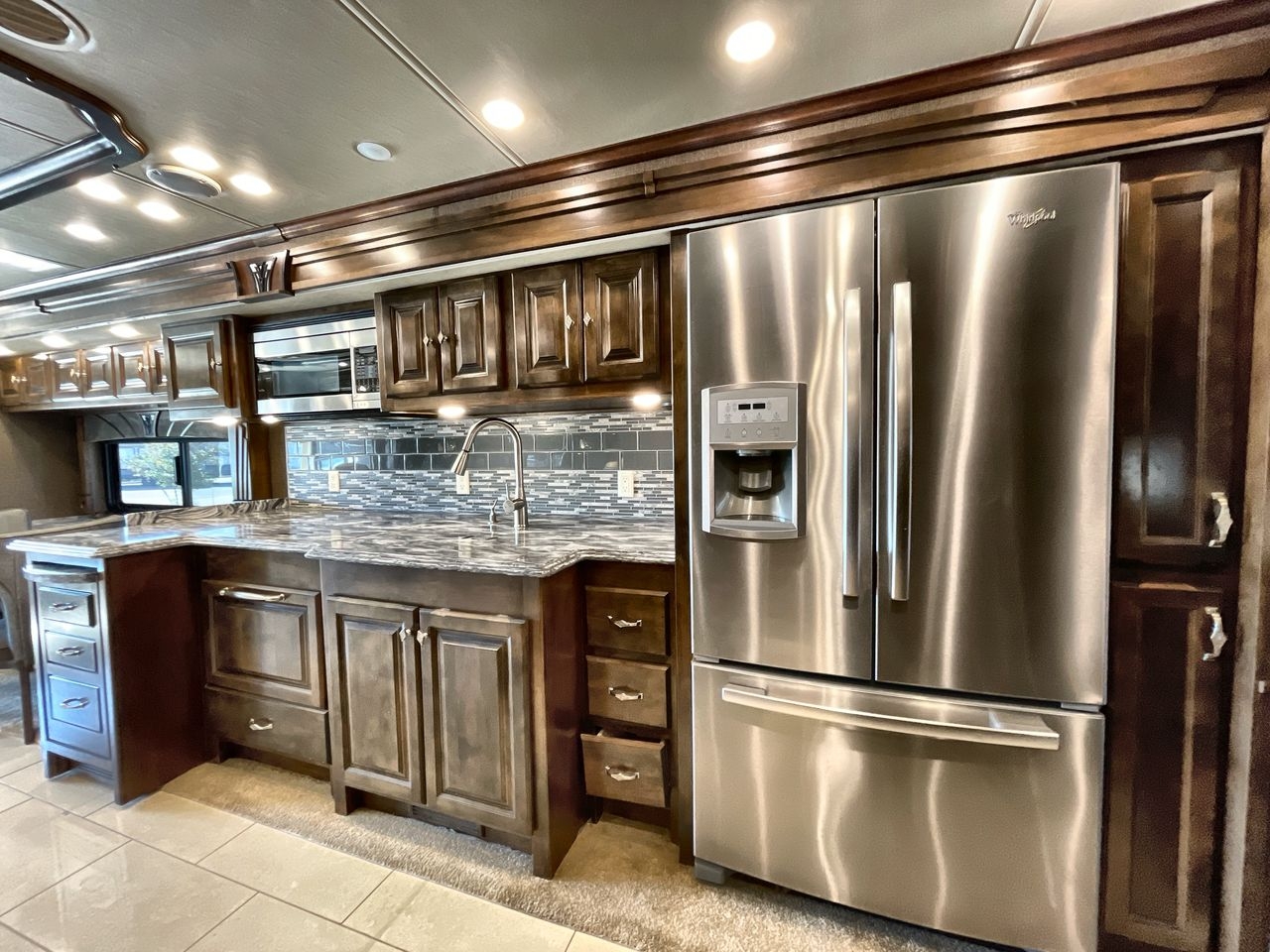 2016 TIFFIN PHAETON 40AH