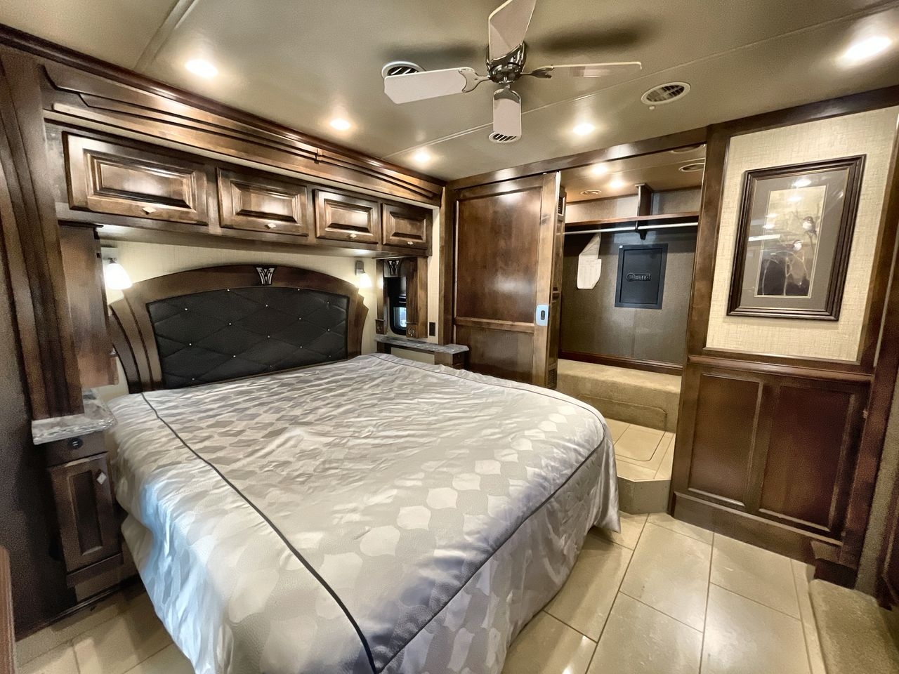 2016 TIFFIN PHAETON 40AH