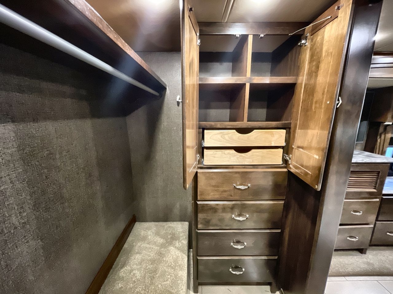 2016 TIFFIN PHAETON 40AH