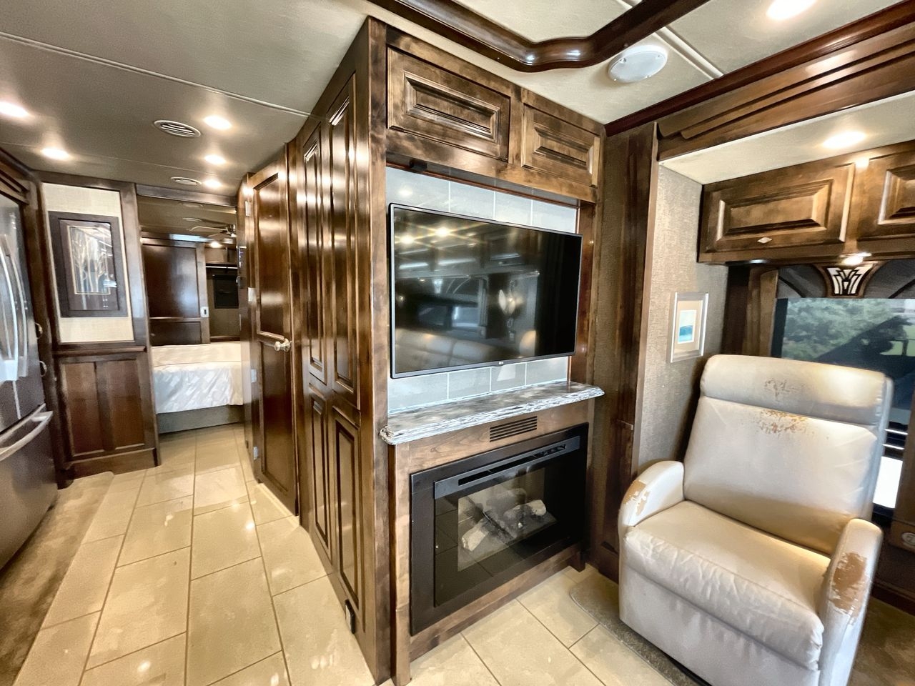 2016 TIFFIN PHAETON 40AH