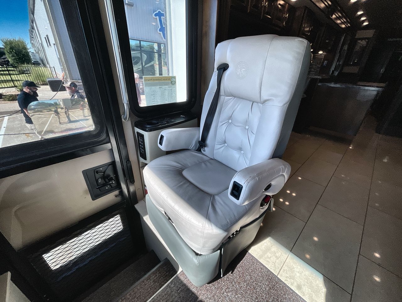 2016 TIFFIN PHAETON 40AH