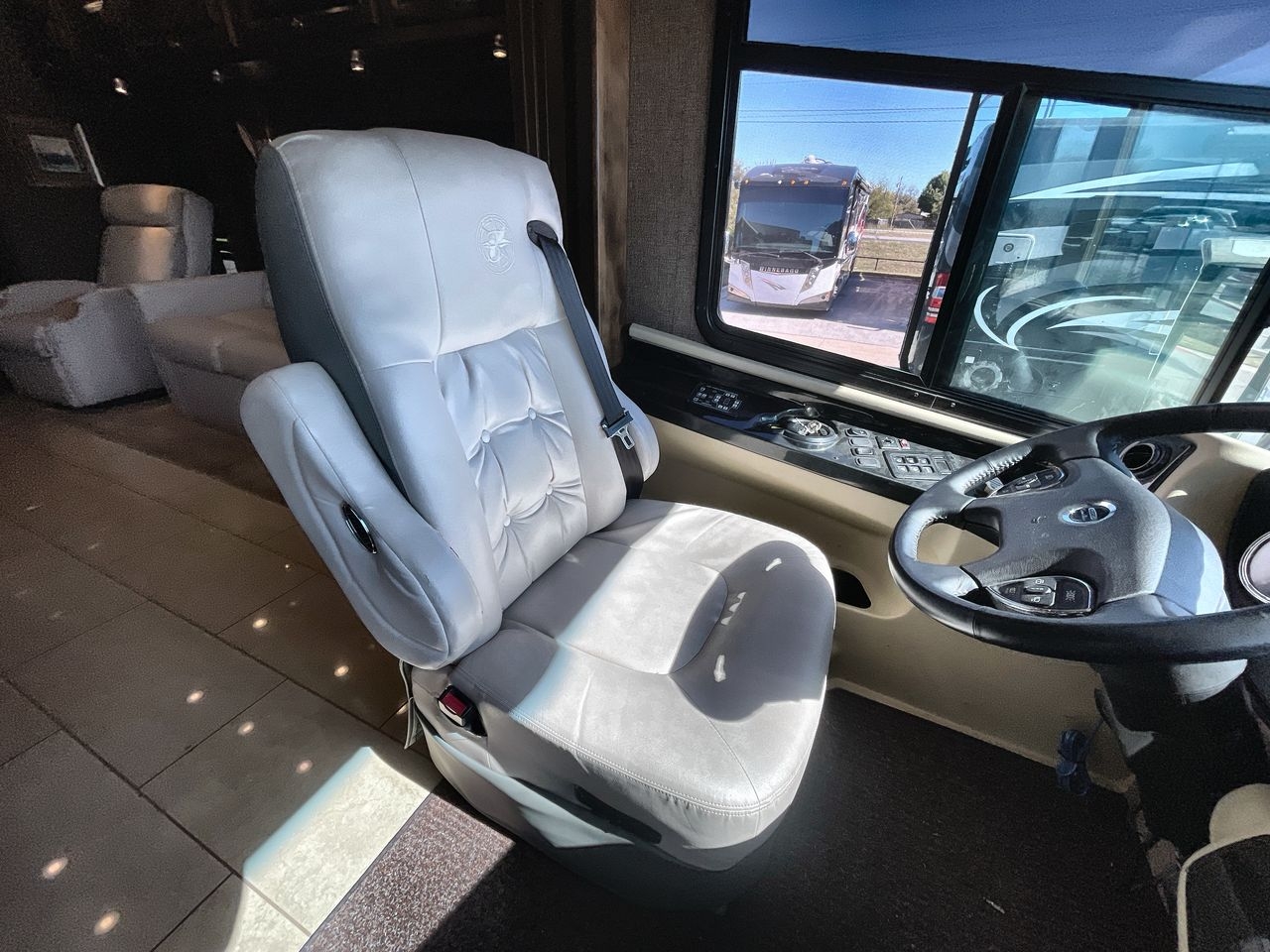 2016 TIFFIN PHAETON 40AH