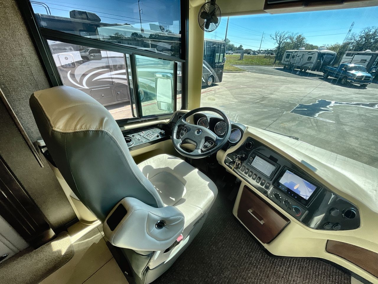 2016 TIFFIN PHAETON 40AH