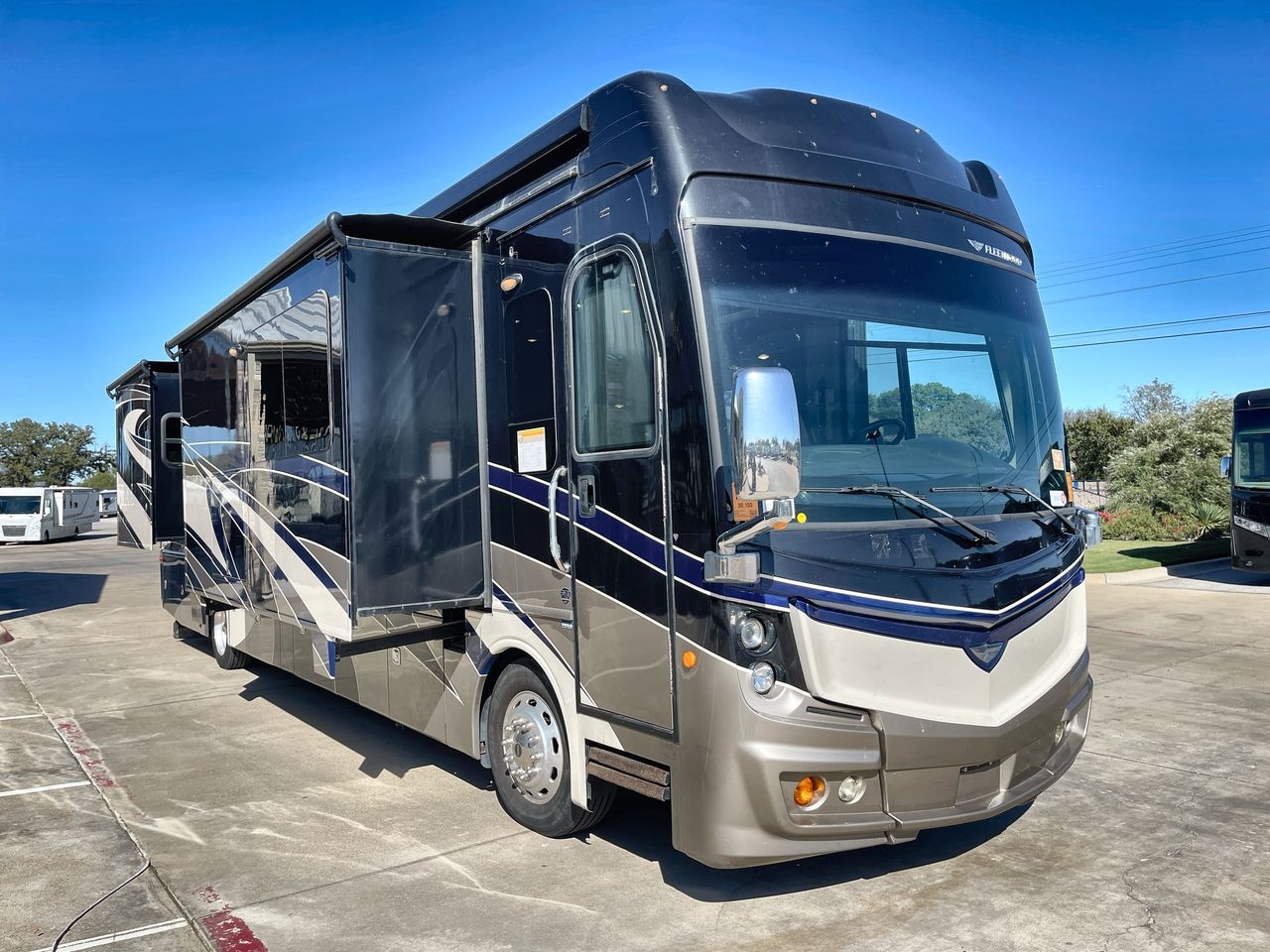 2018 FLEETWOOD DISCOVERY LXE 40D